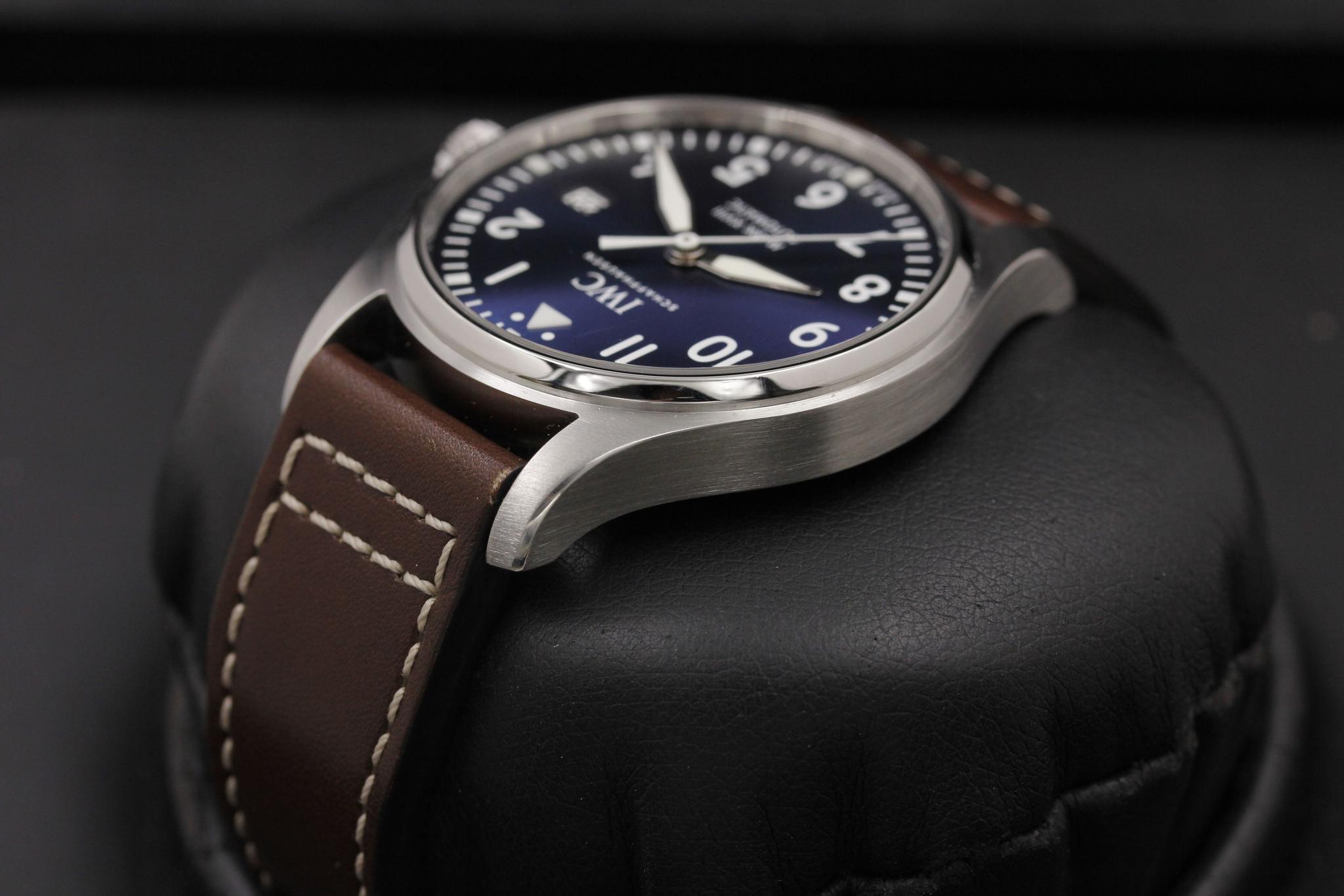 Watch Image 5