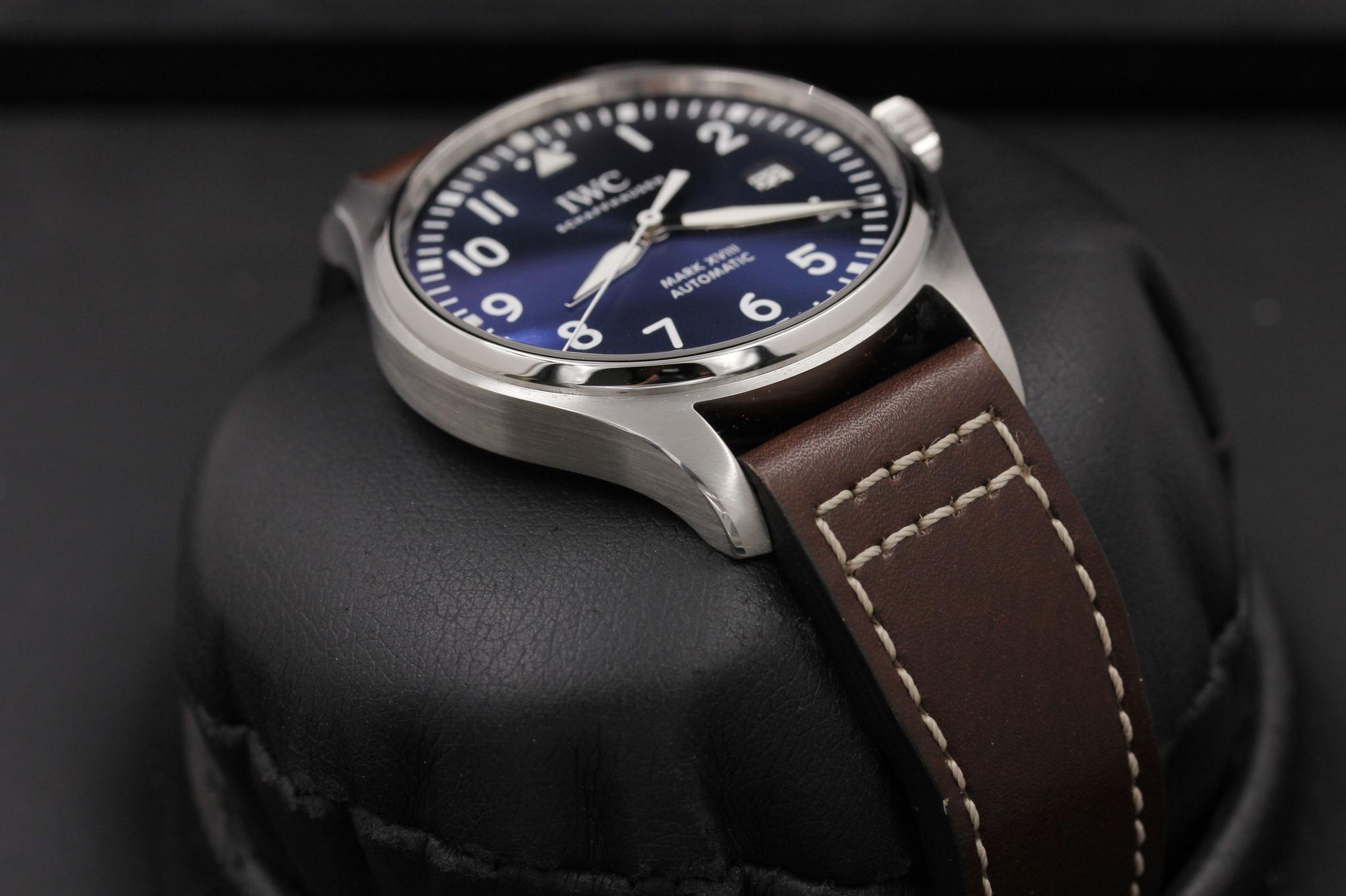 Watch Image 6