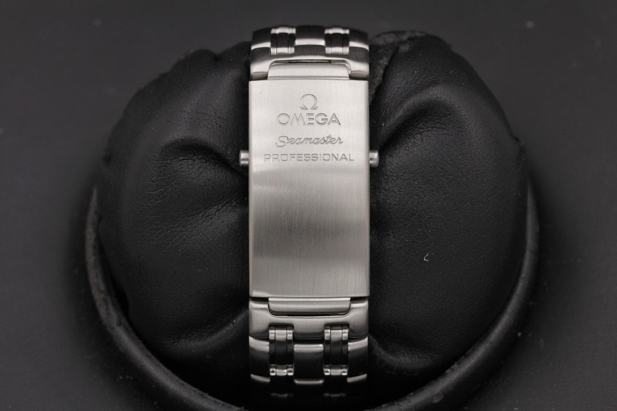Watch Image 8