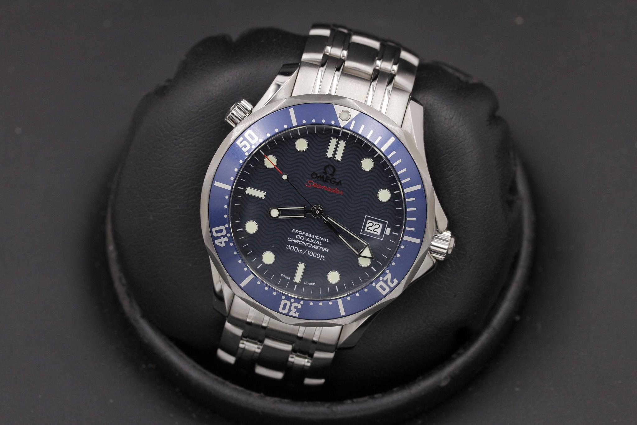 Watch Image 10