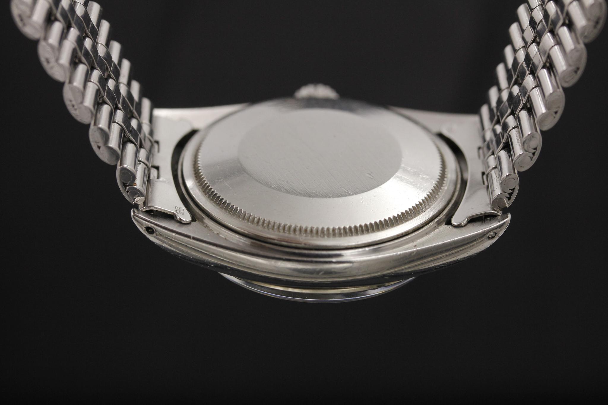 Watch Image 8