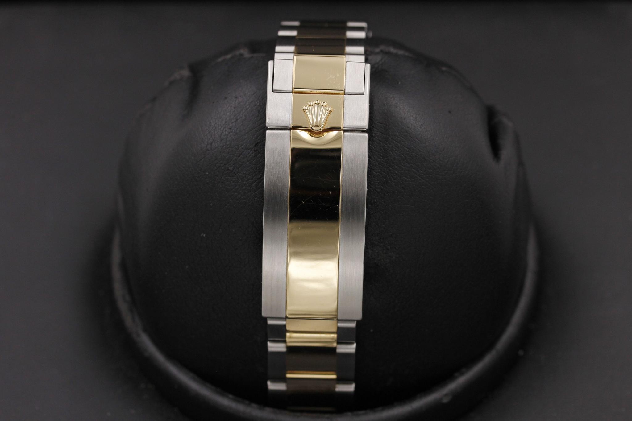 Watch Image 8