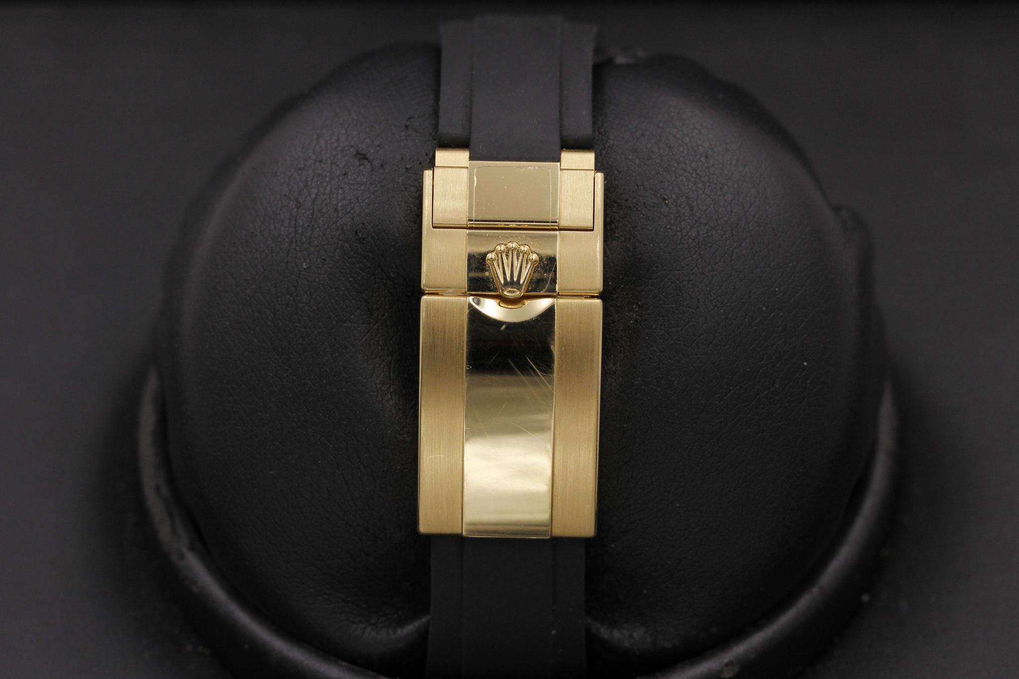 Watch Image 8