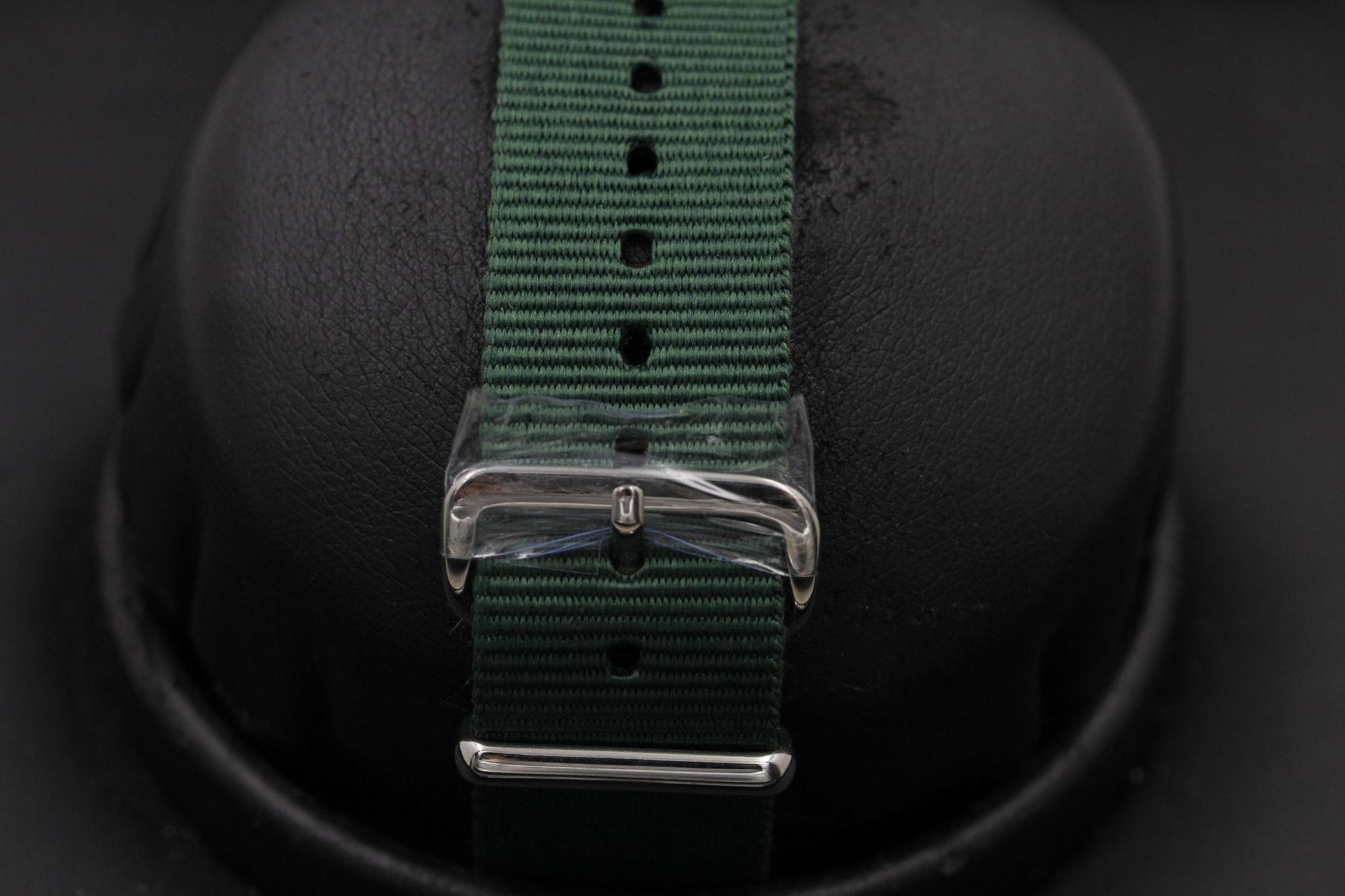 Watch Image 10