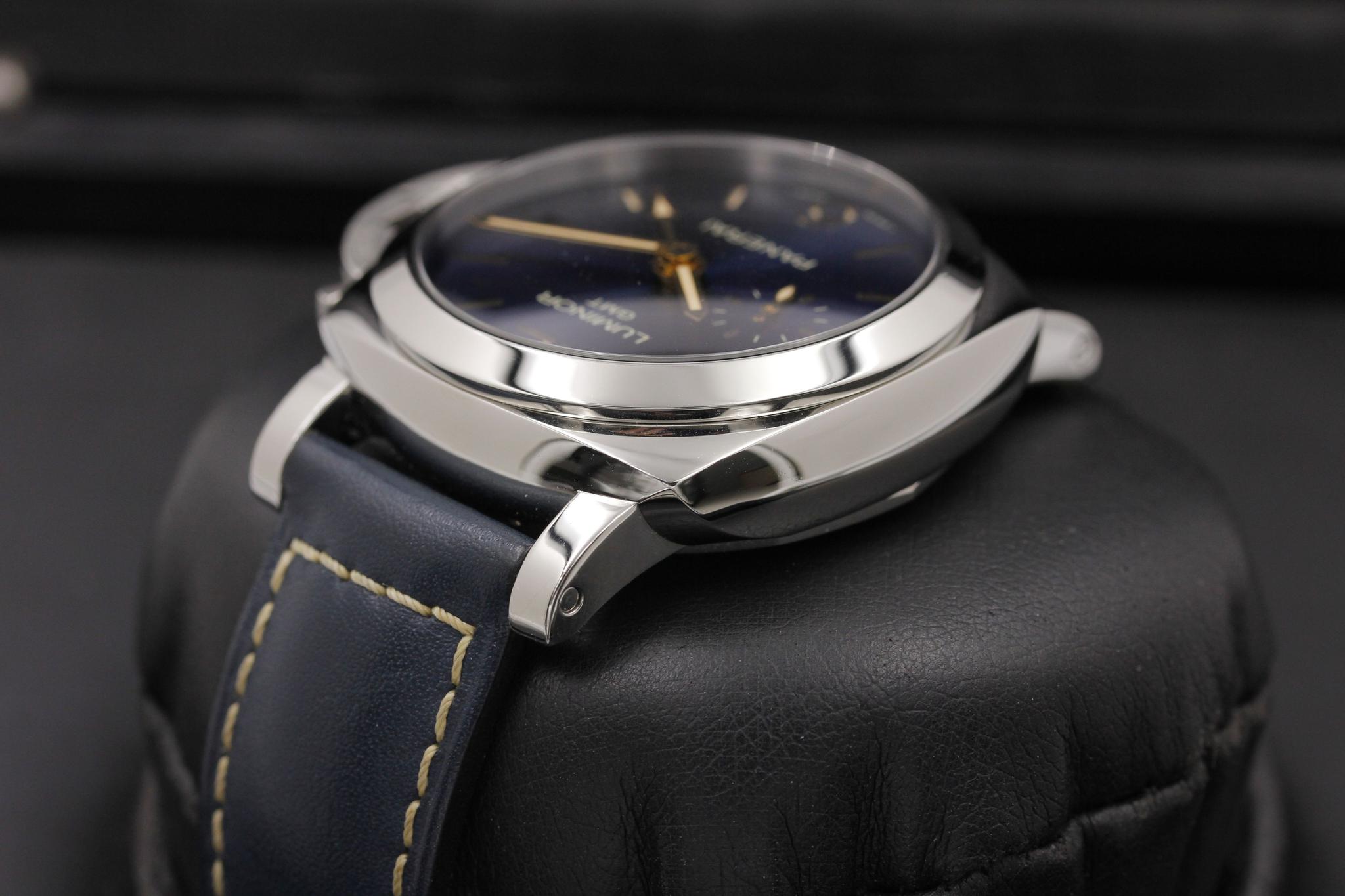 Watch Image 5