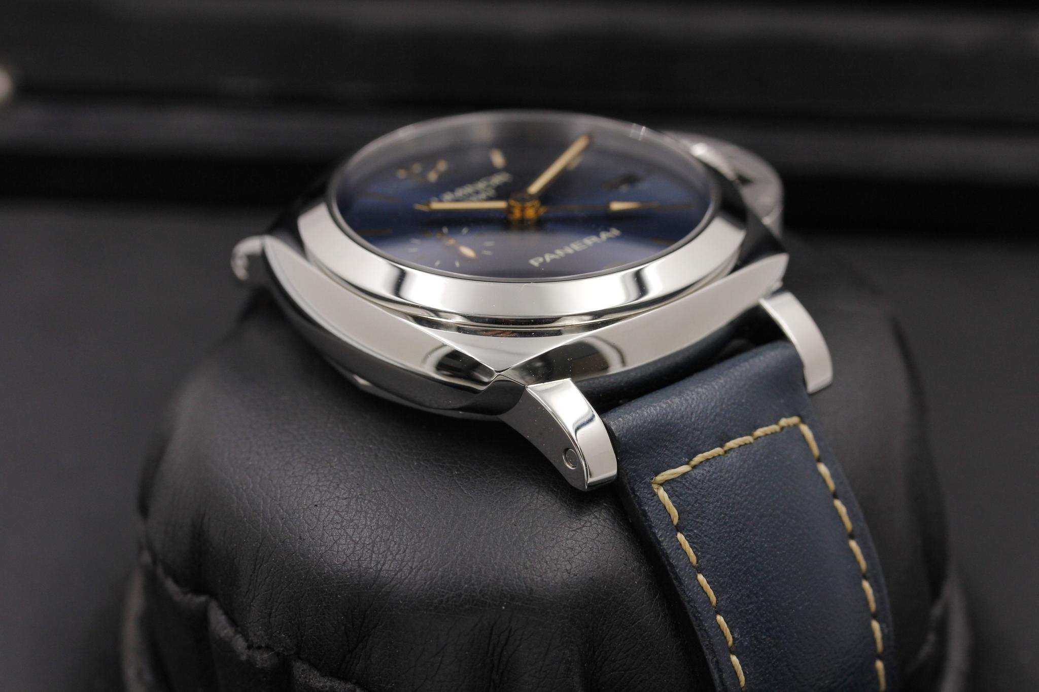 Watch Image 6