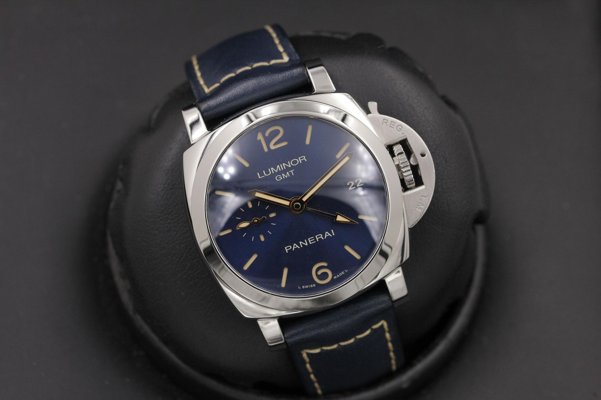 Watch Image 9