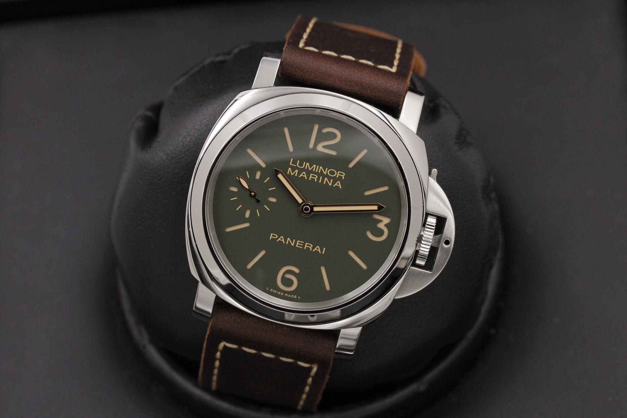 Watch Image 10
