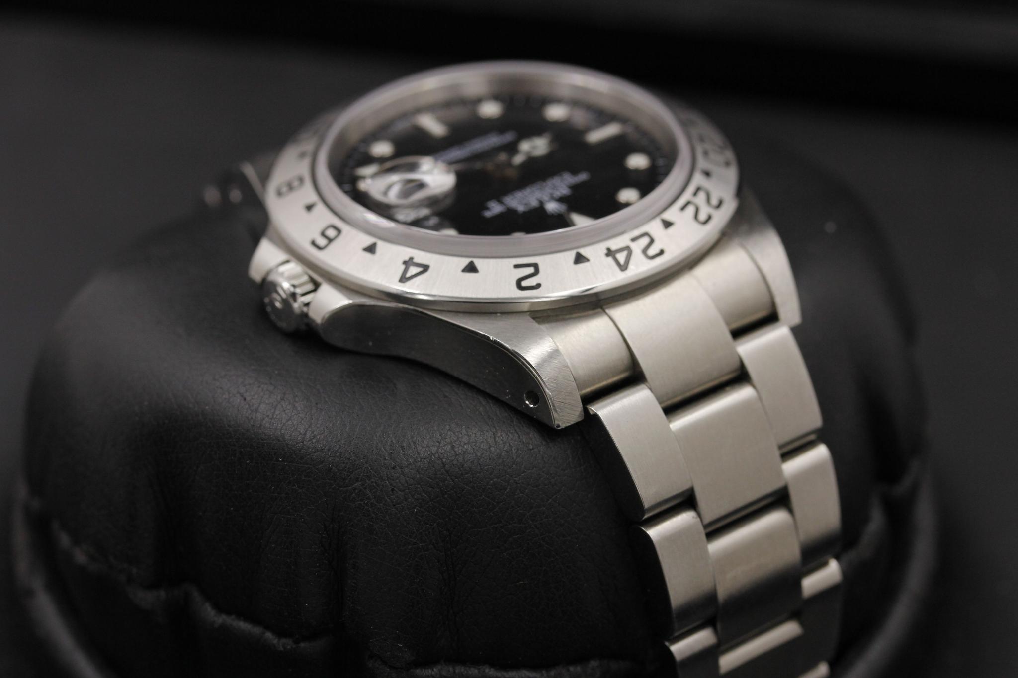 Watch Image 4