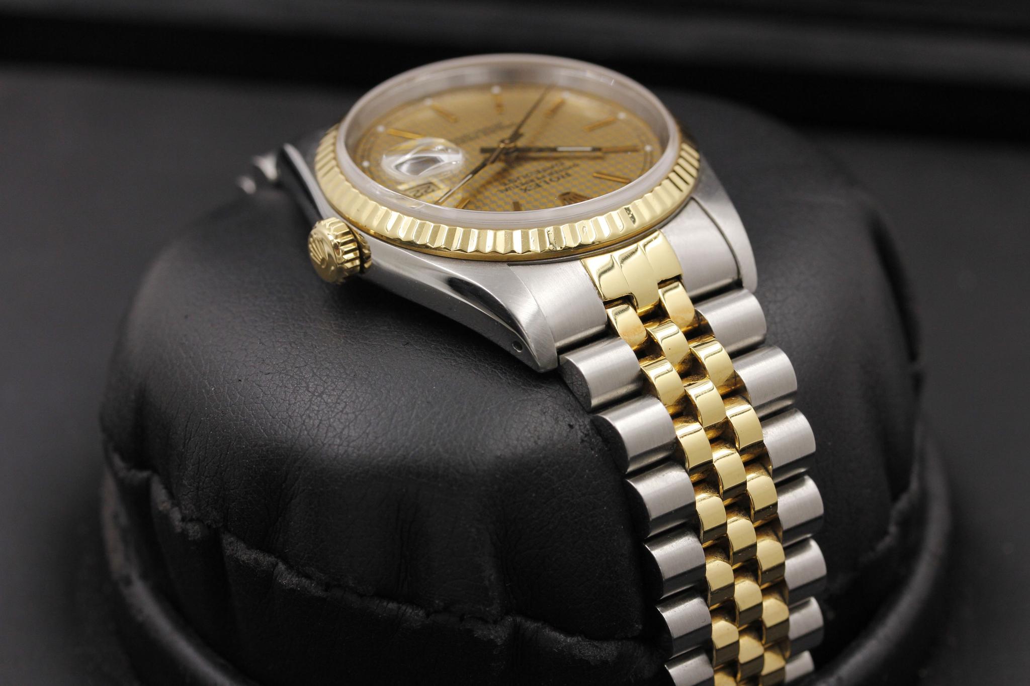 Watch Image 4