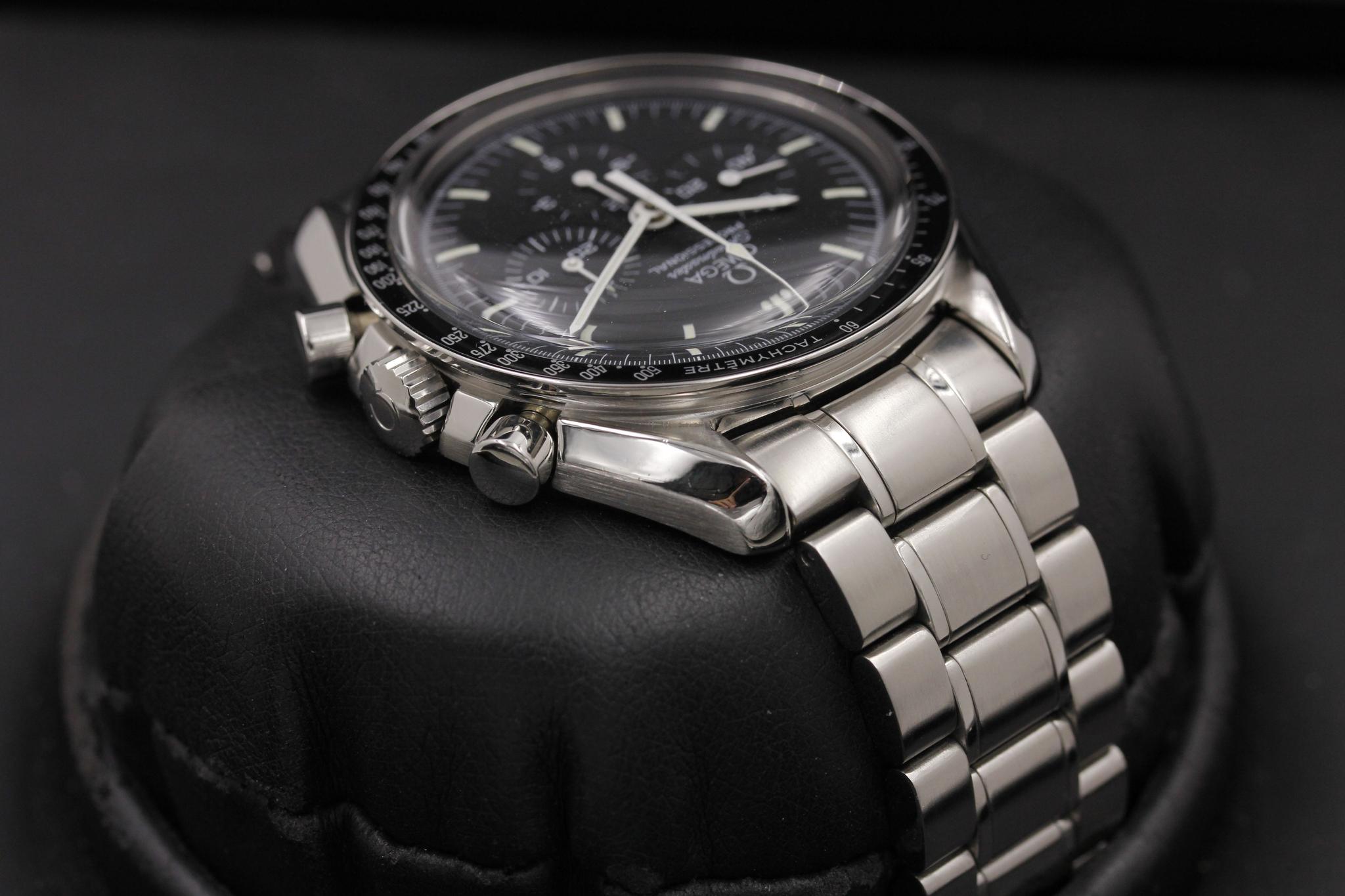 Watch Image 4