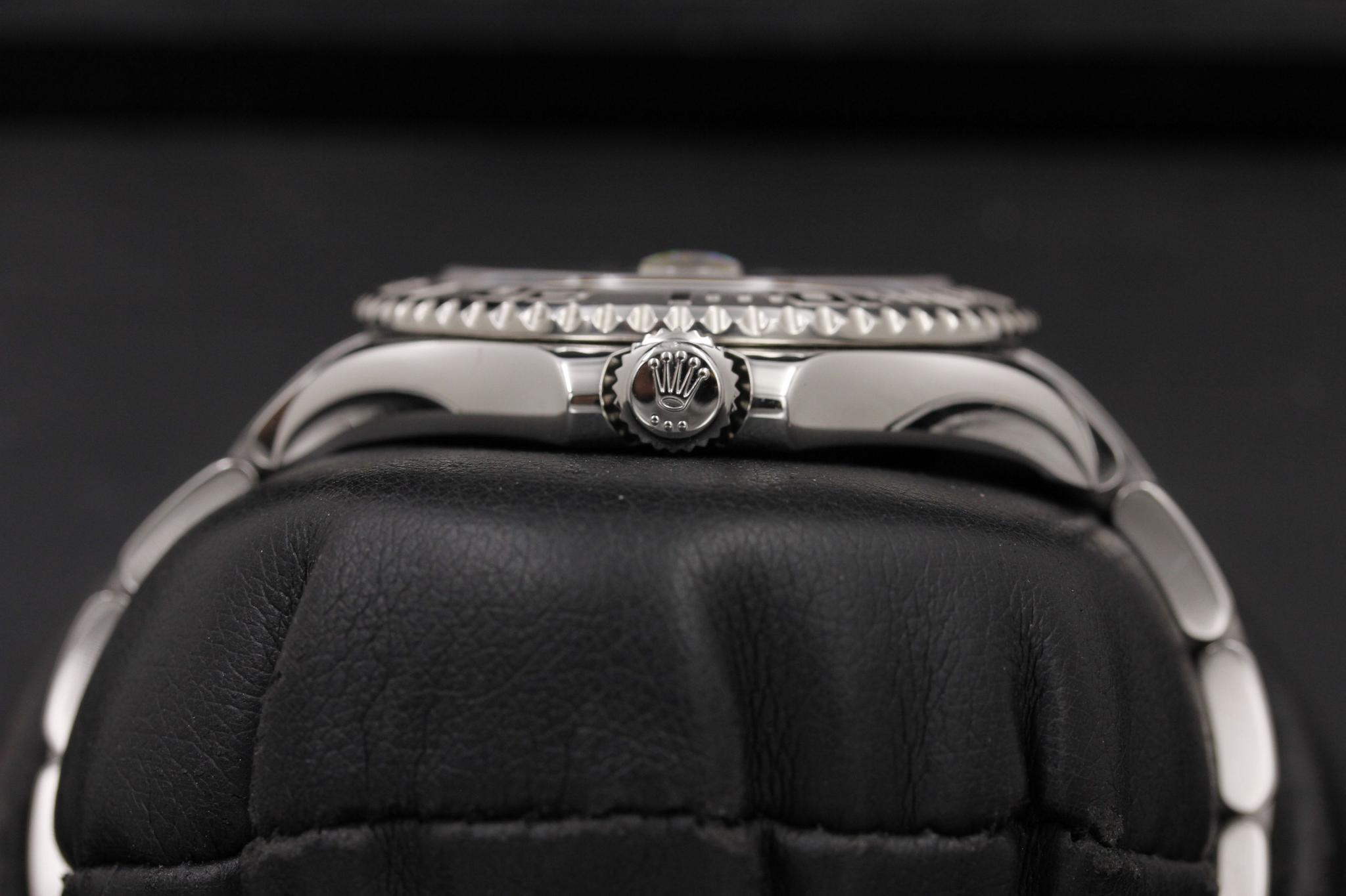 Watch Image 3