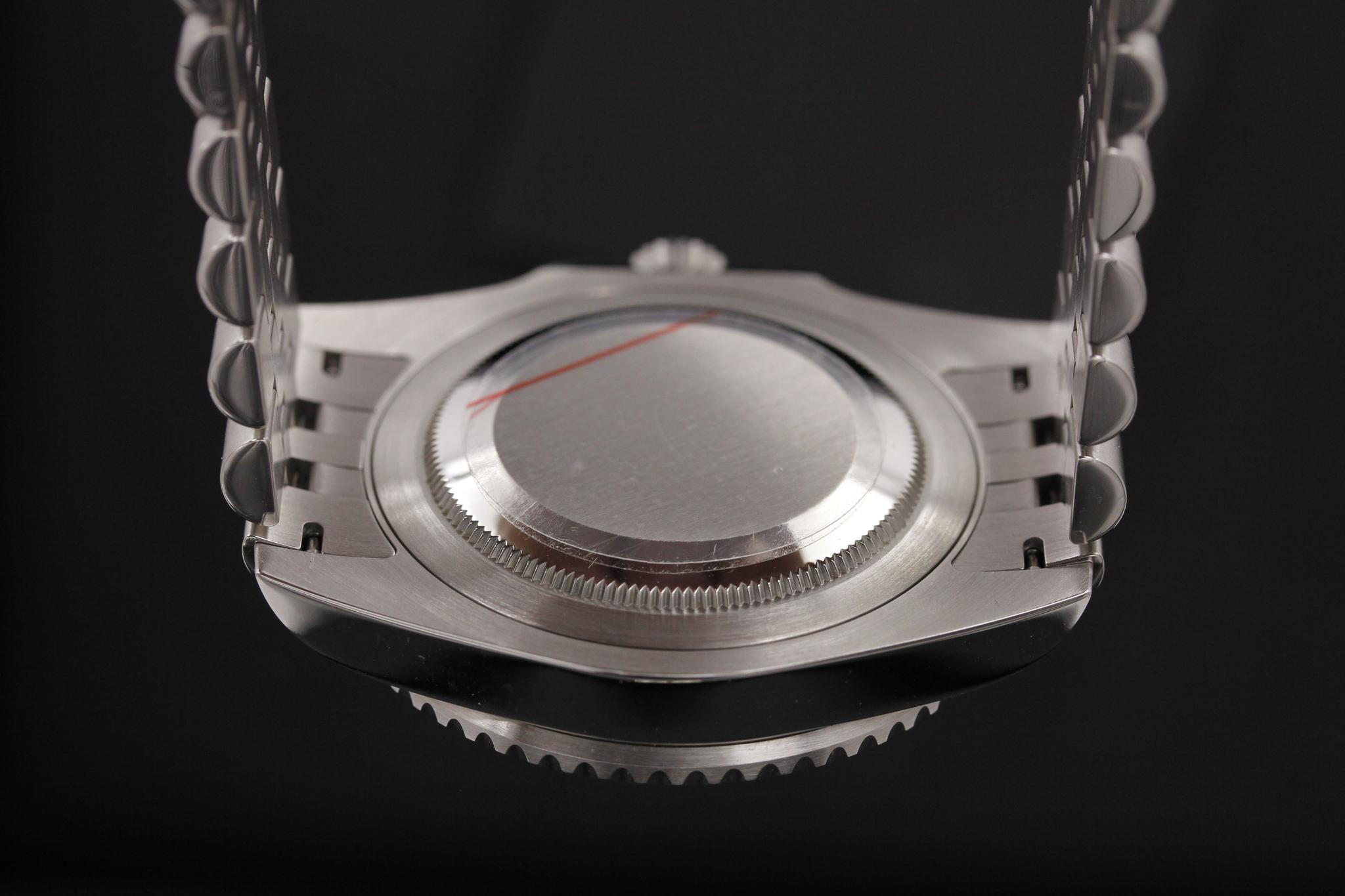 Watch Image 7