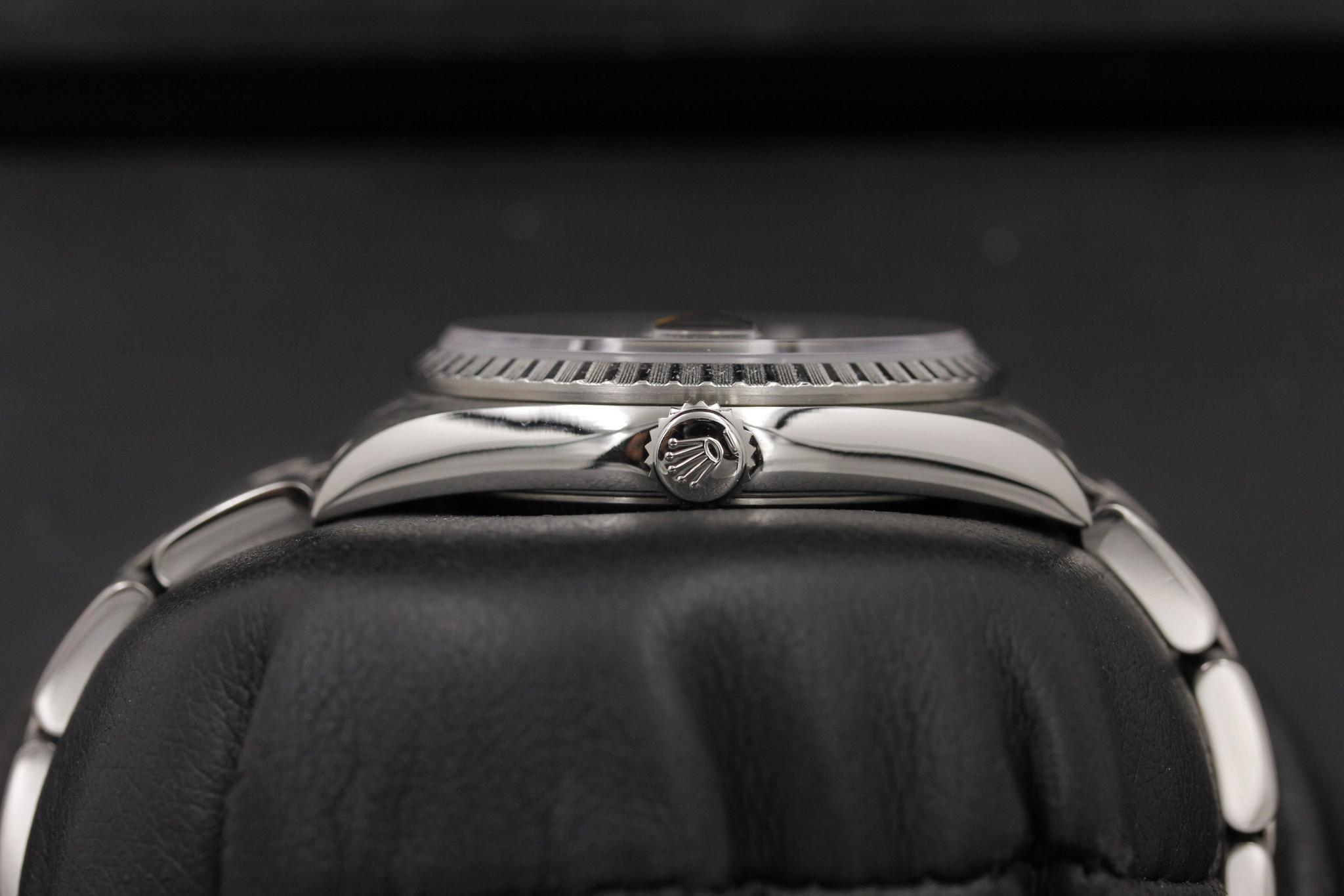 Watch Image 3