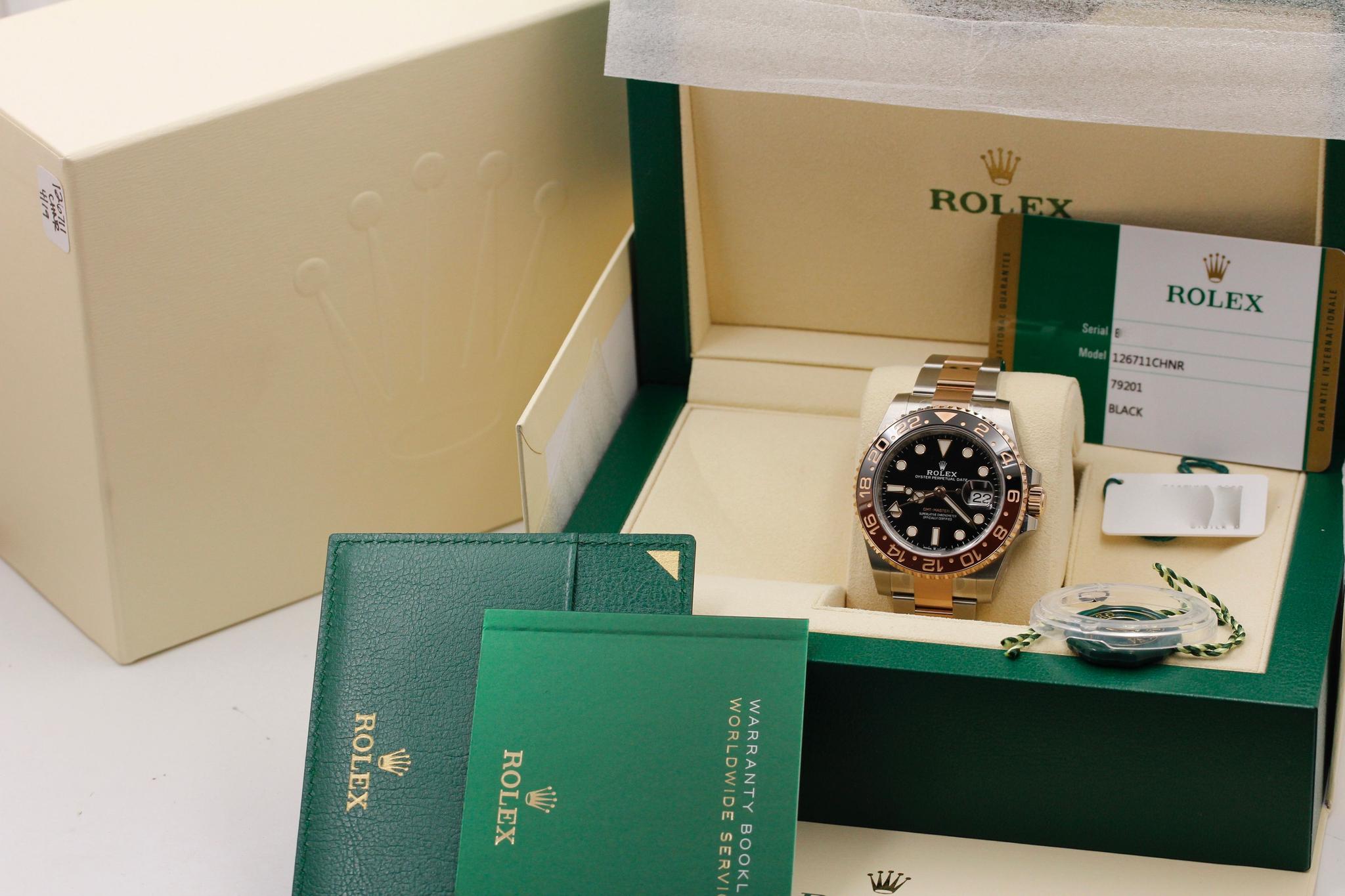 Watch Image 11