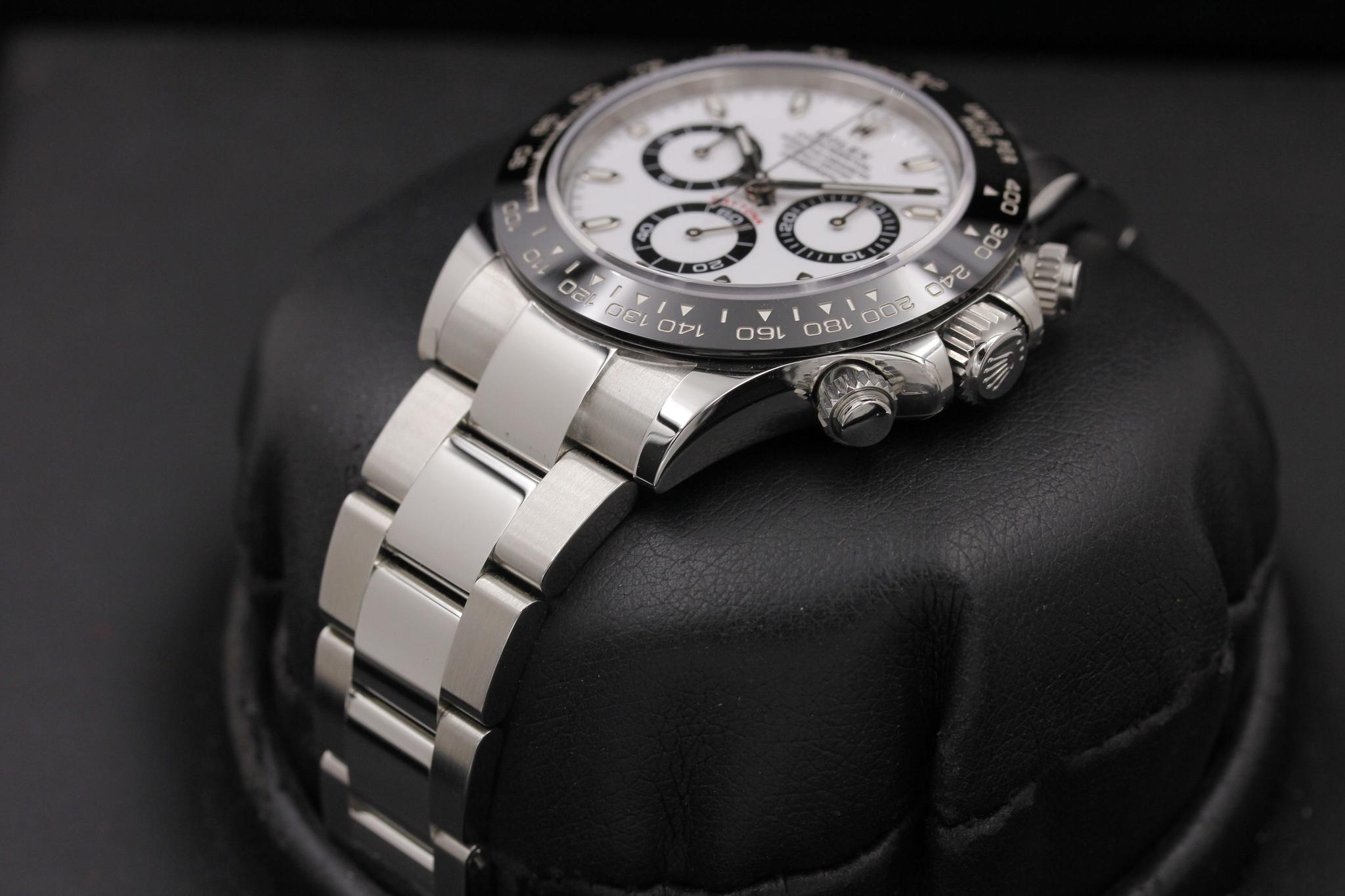 Watch Image 2