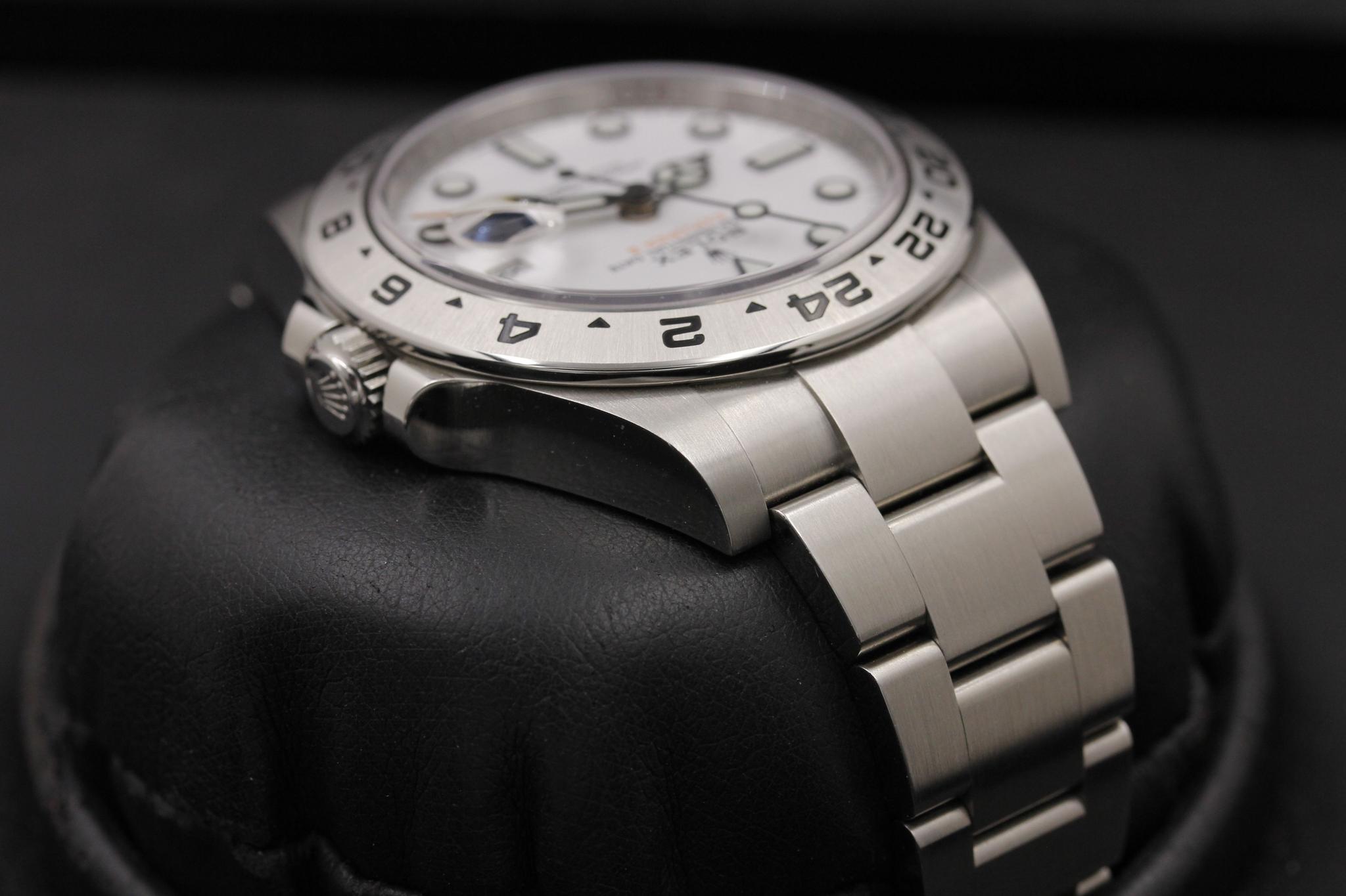 Watch Image 4