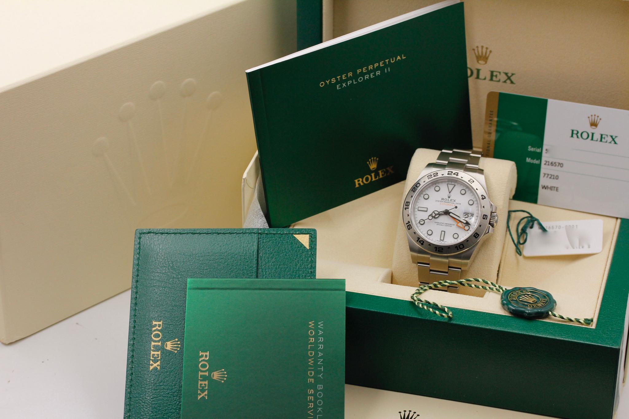 Watch Image 11