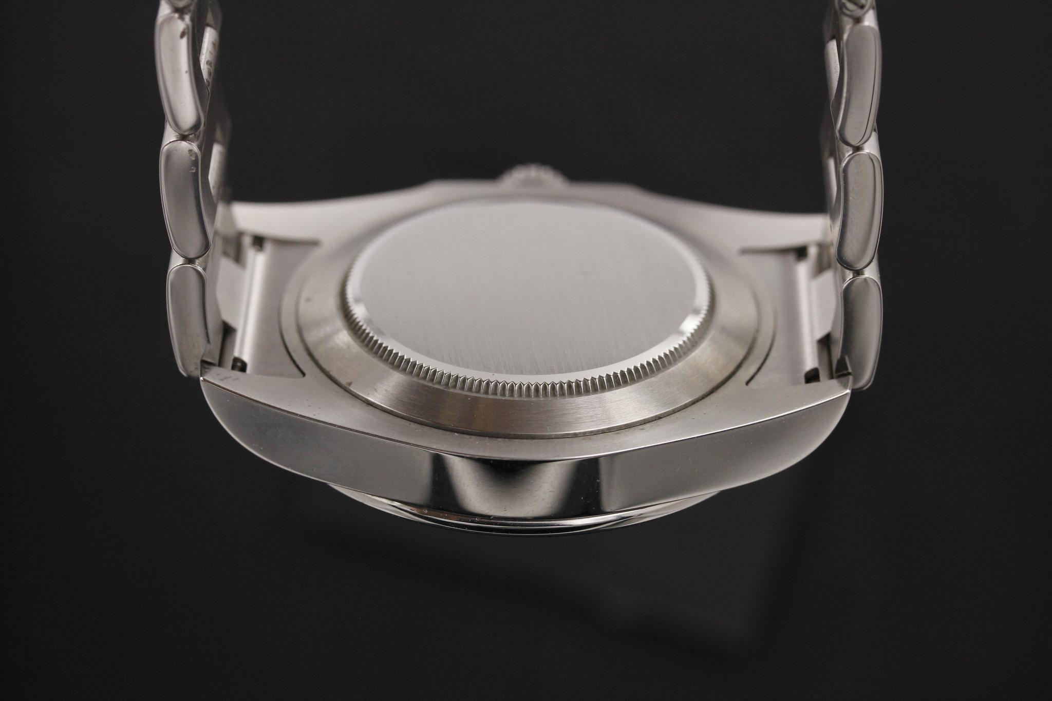 Watch Image 7