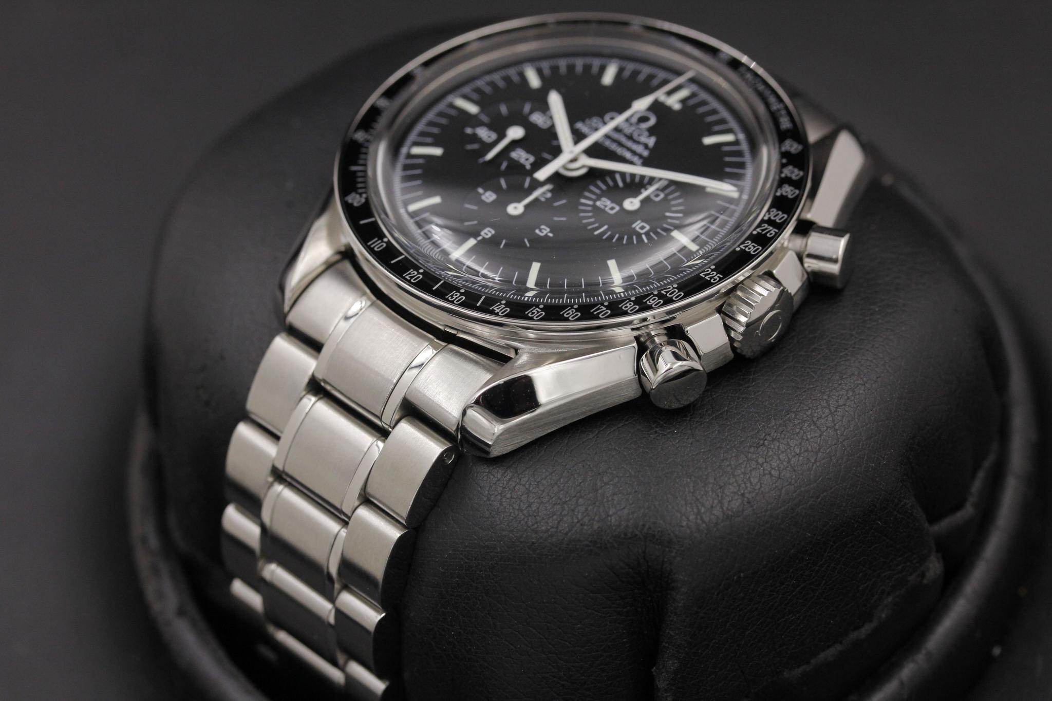 Watch Image 4