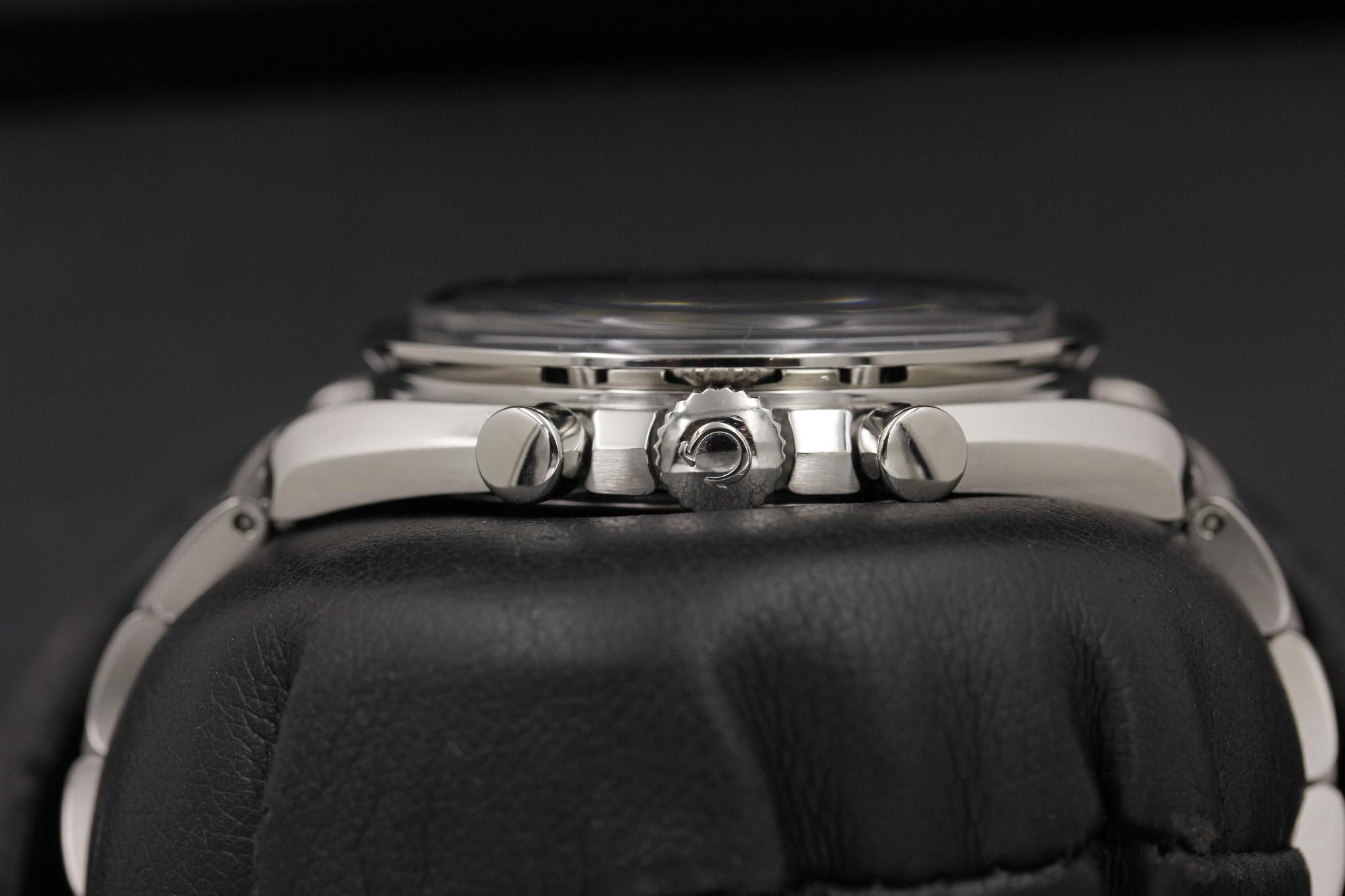 Watch Image 3