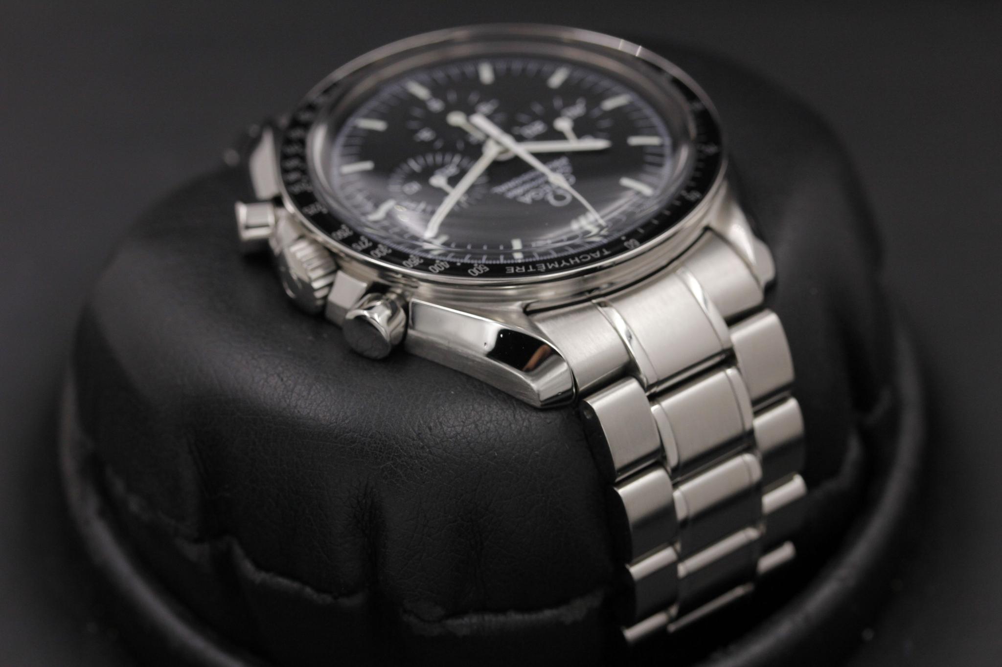 Watch Image 4