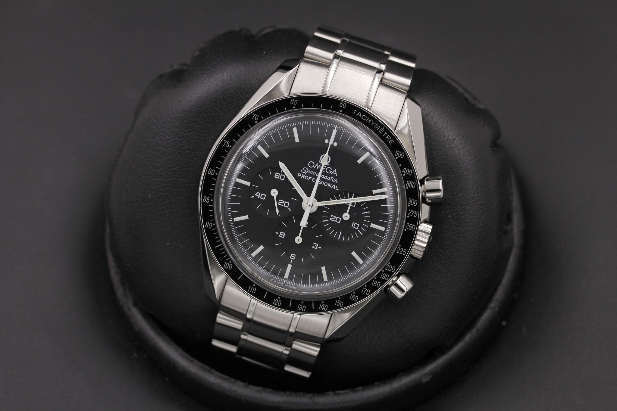 Watch Image 10