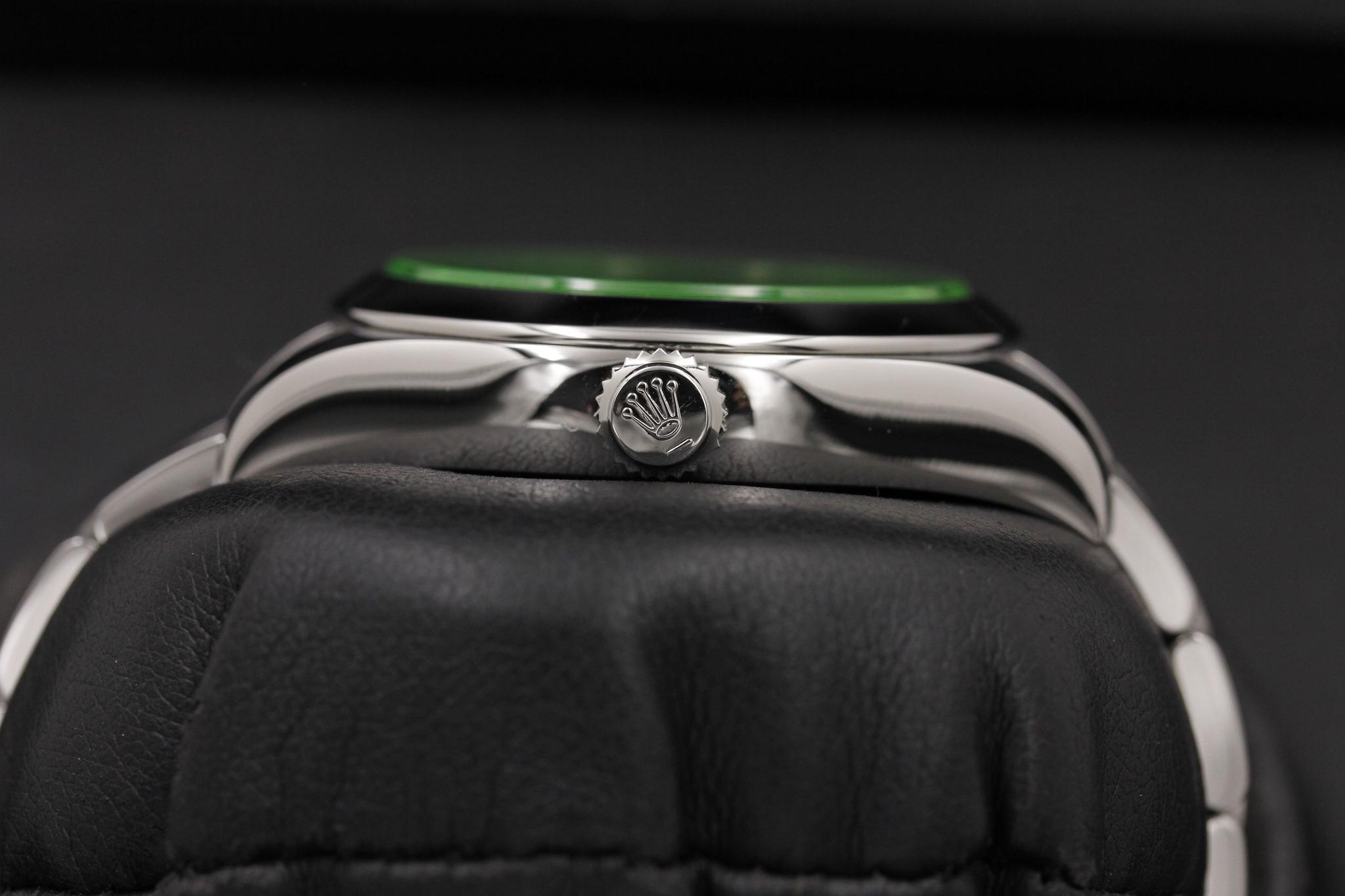 Watch Image 3