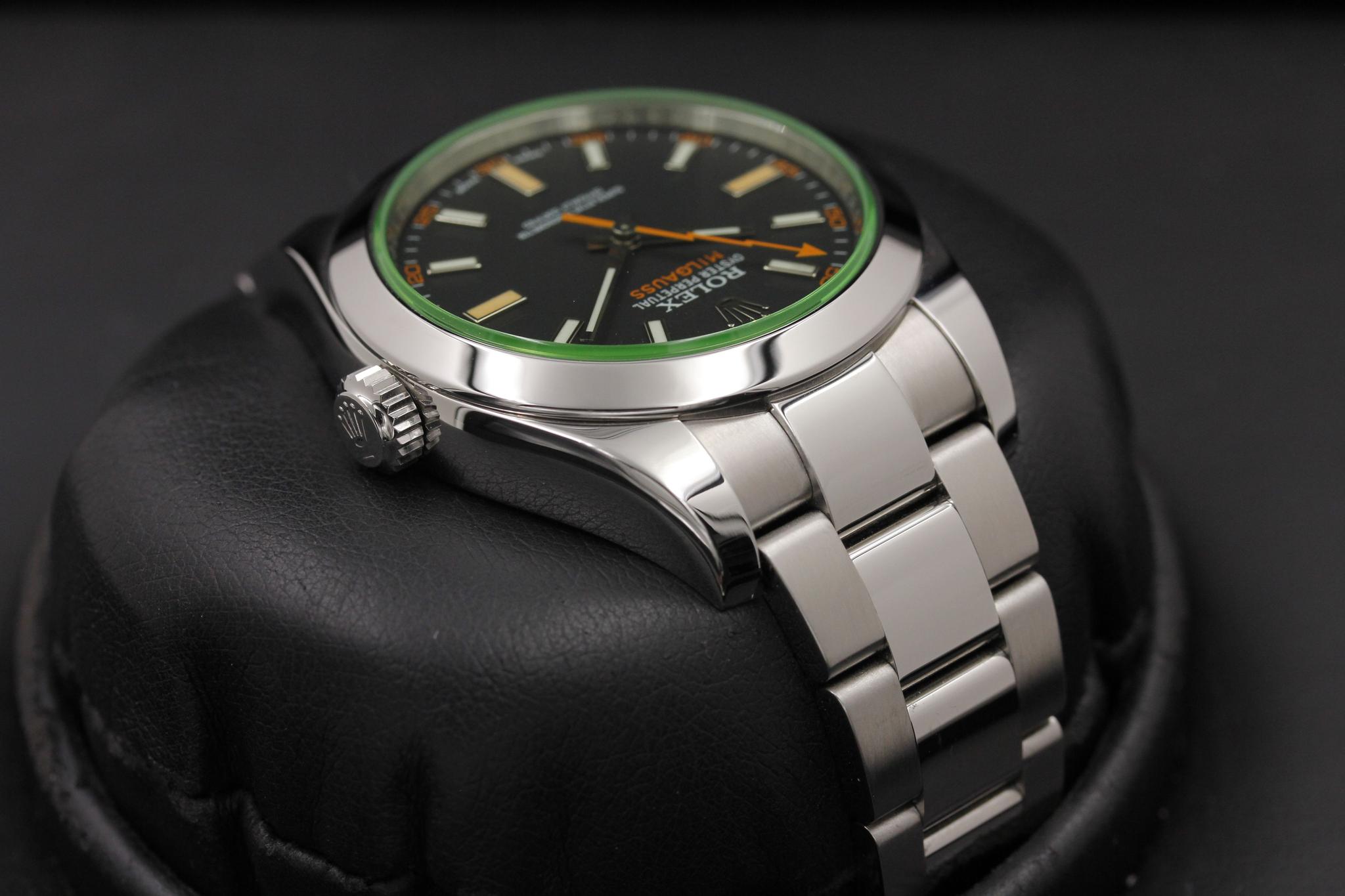 Watch Image 4