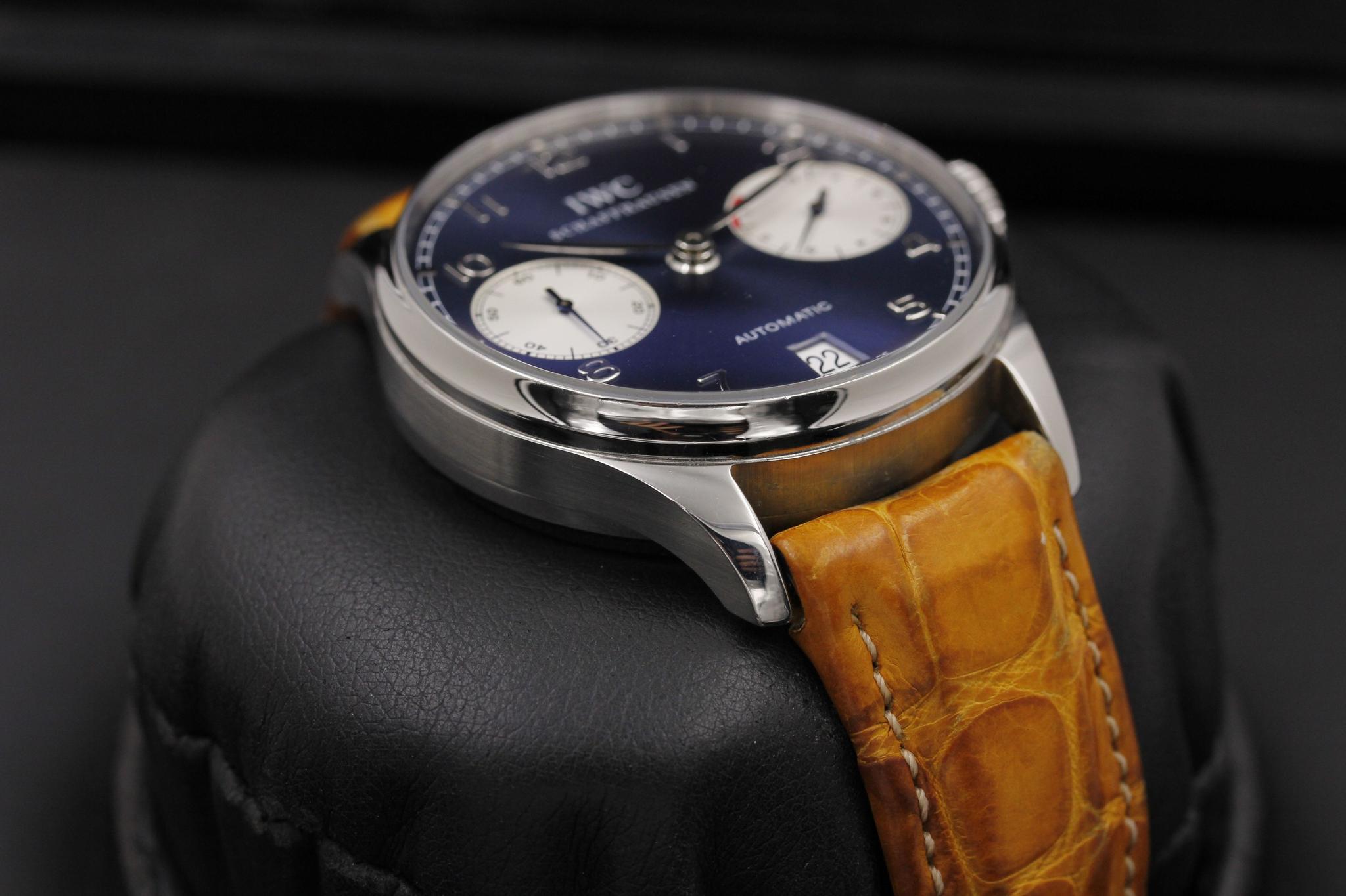 Watch Image 6