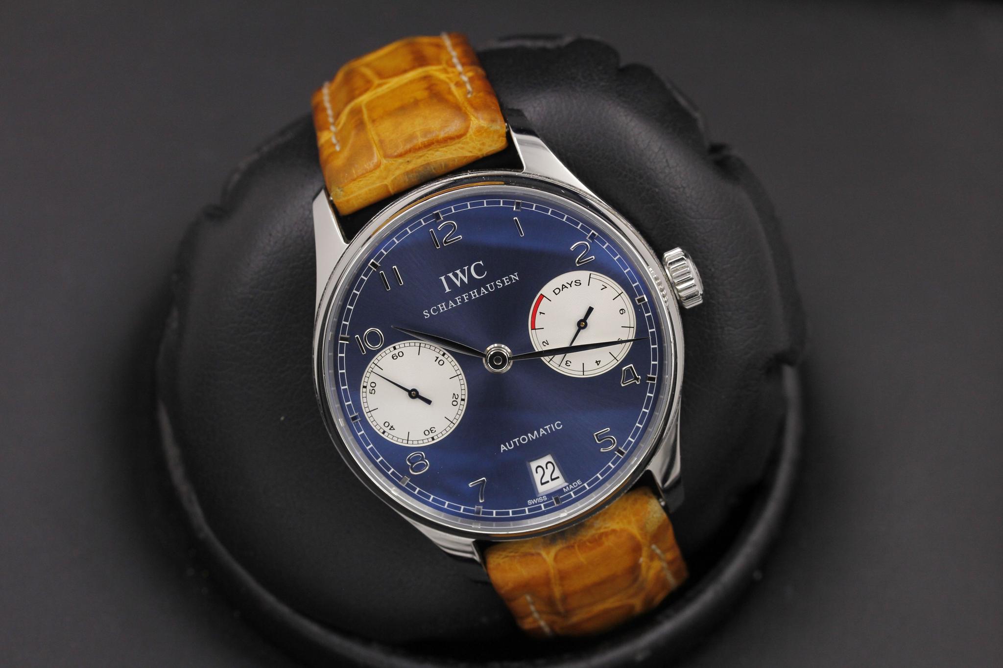Watch Image 9
