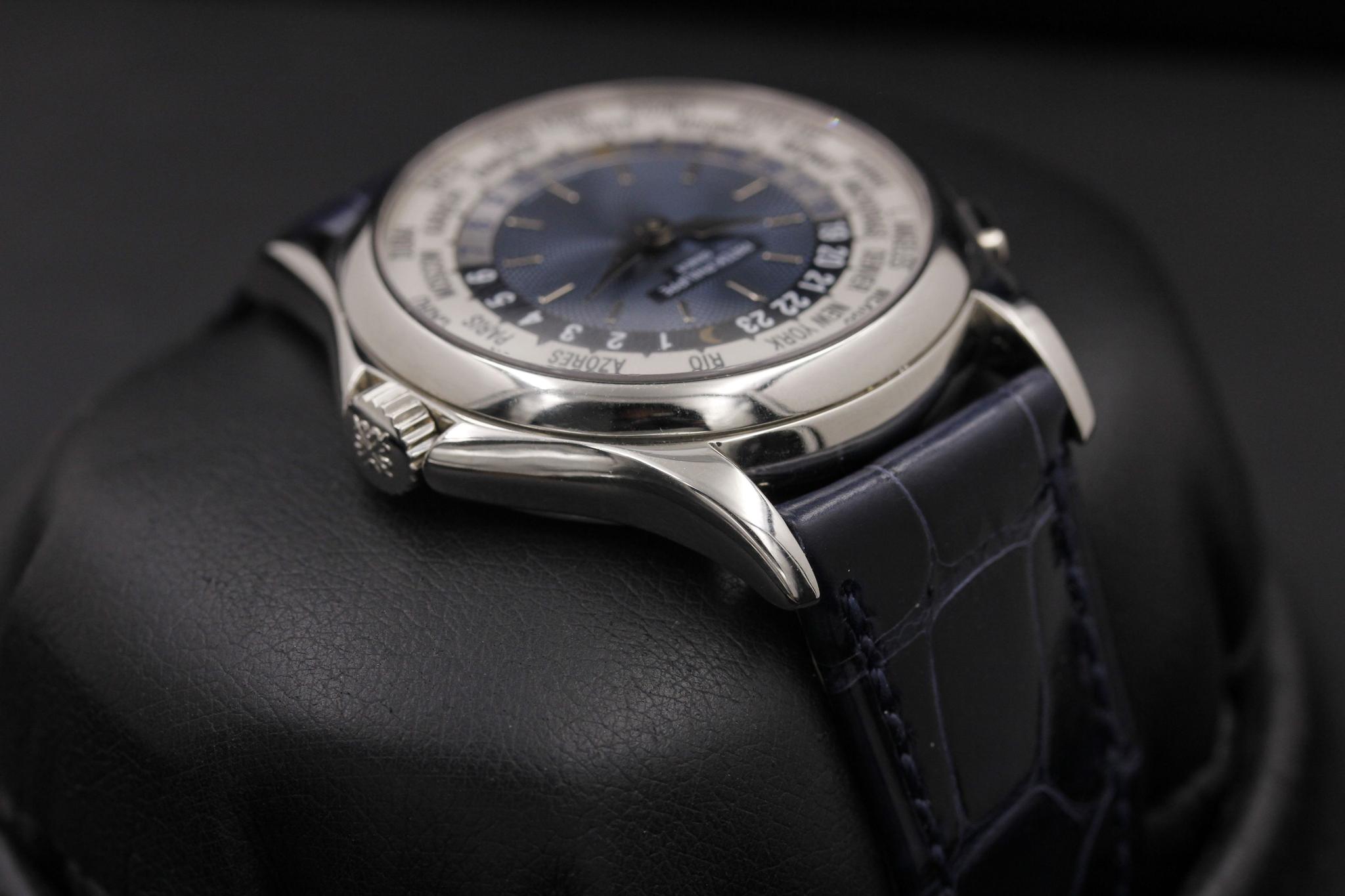 Watch Image 4