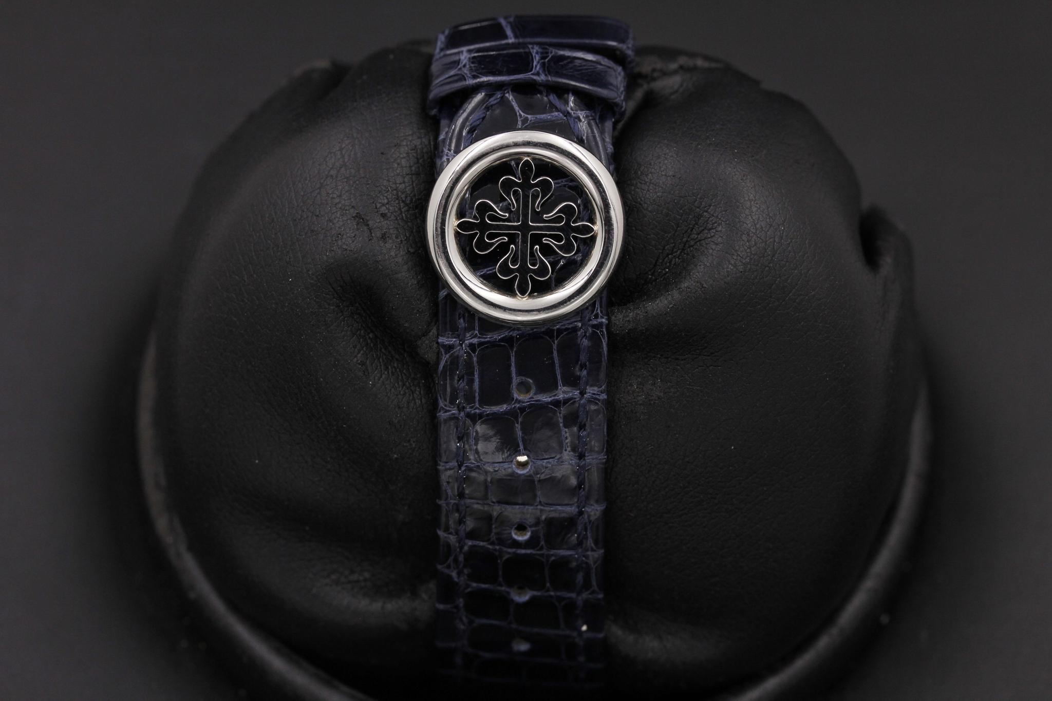 Watch Image 8