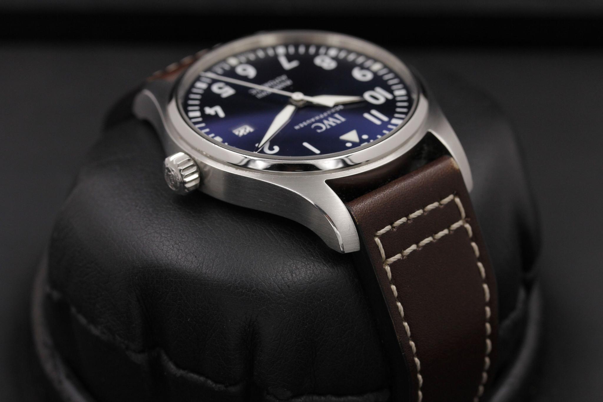 Watch Image 2