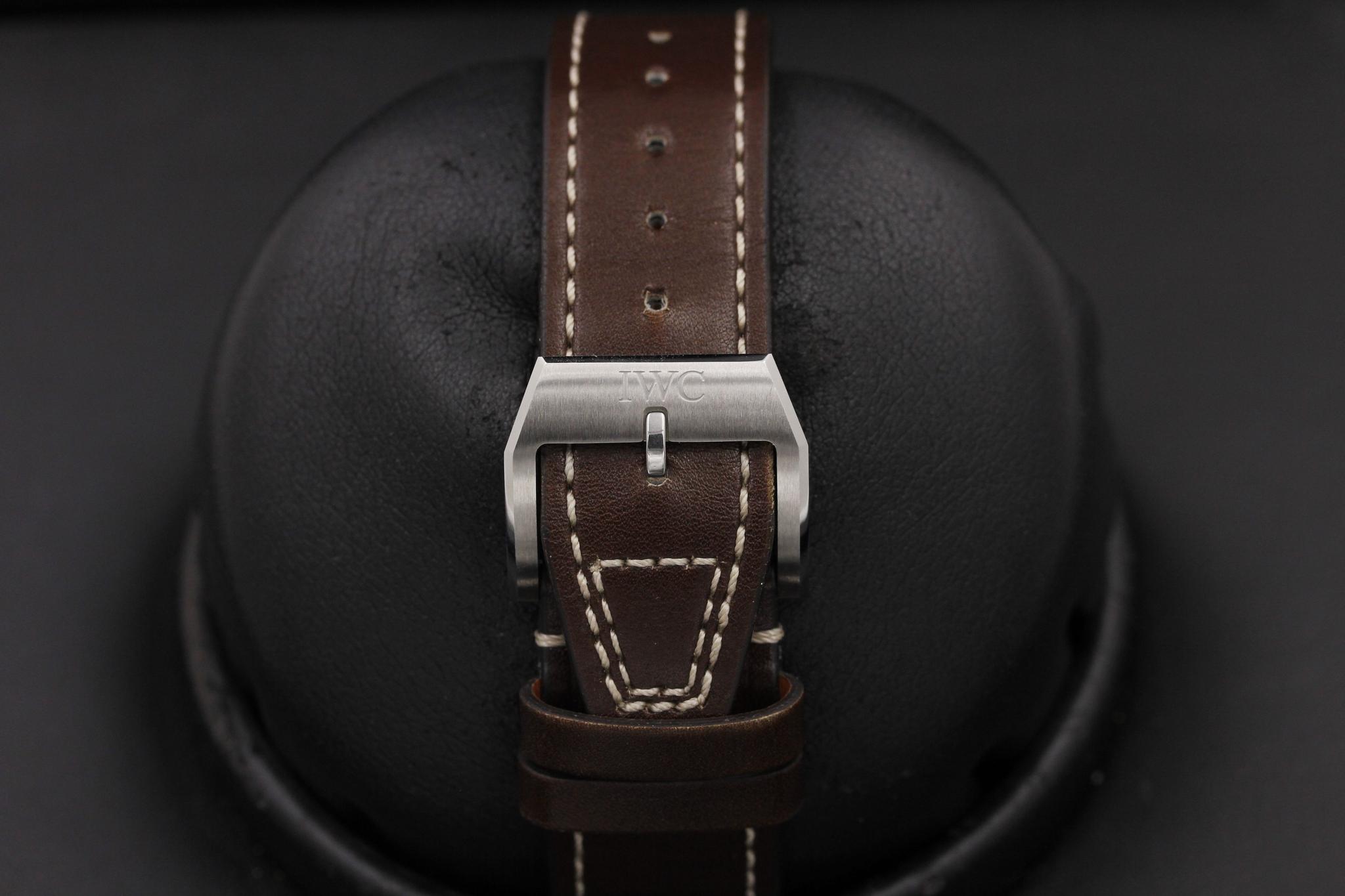 Watch Image 8
