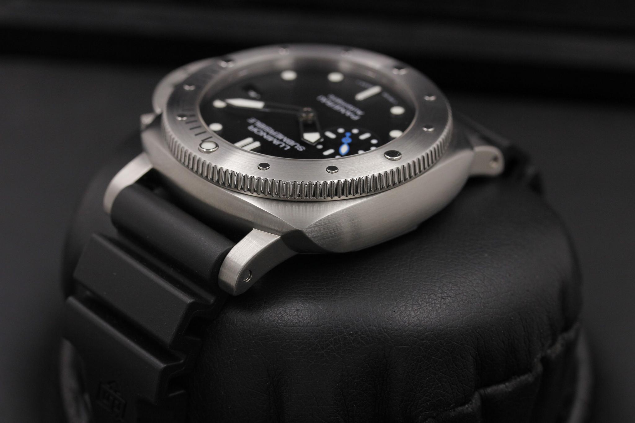 Watch Image 5