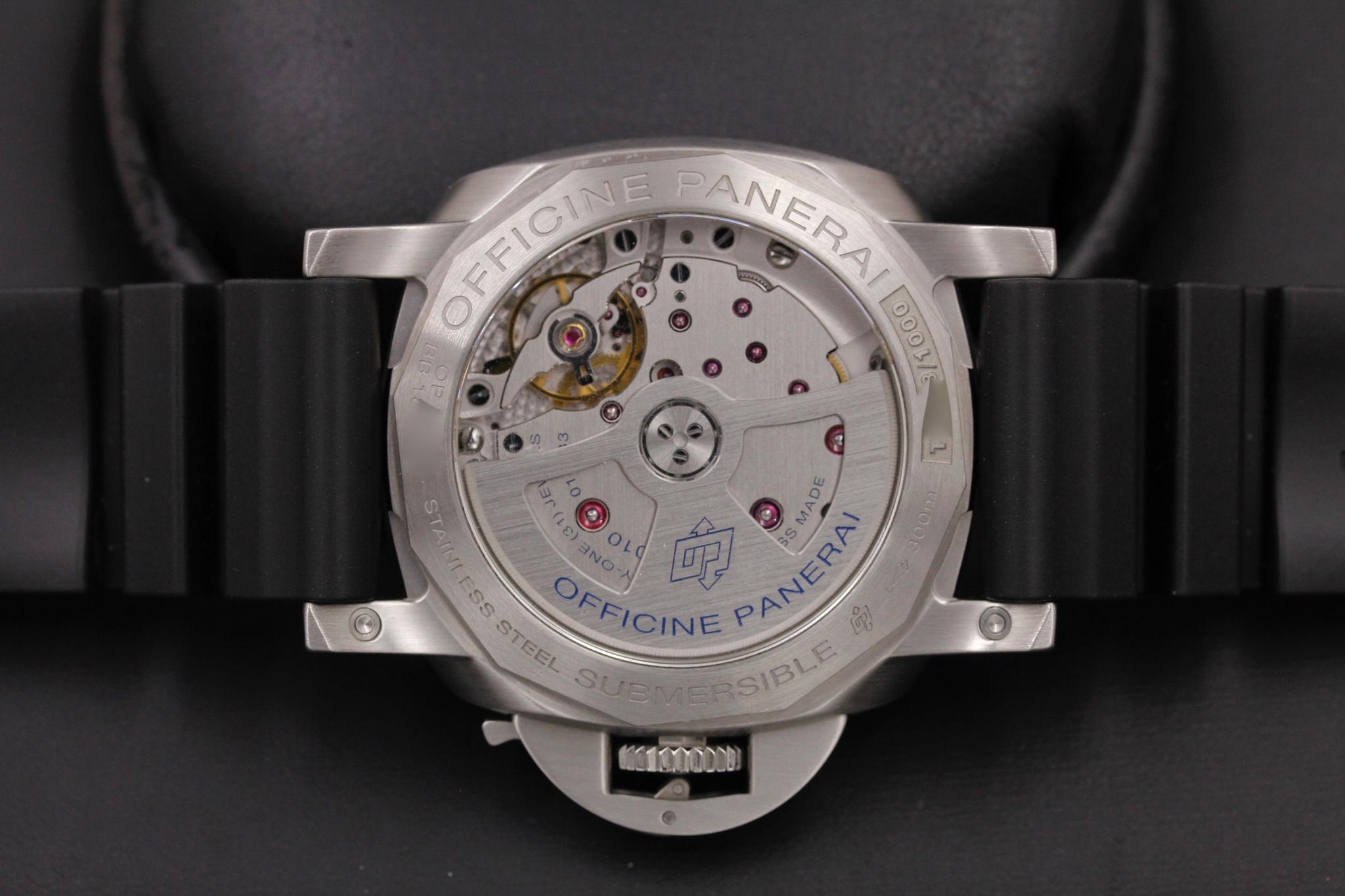 Watch Image 7