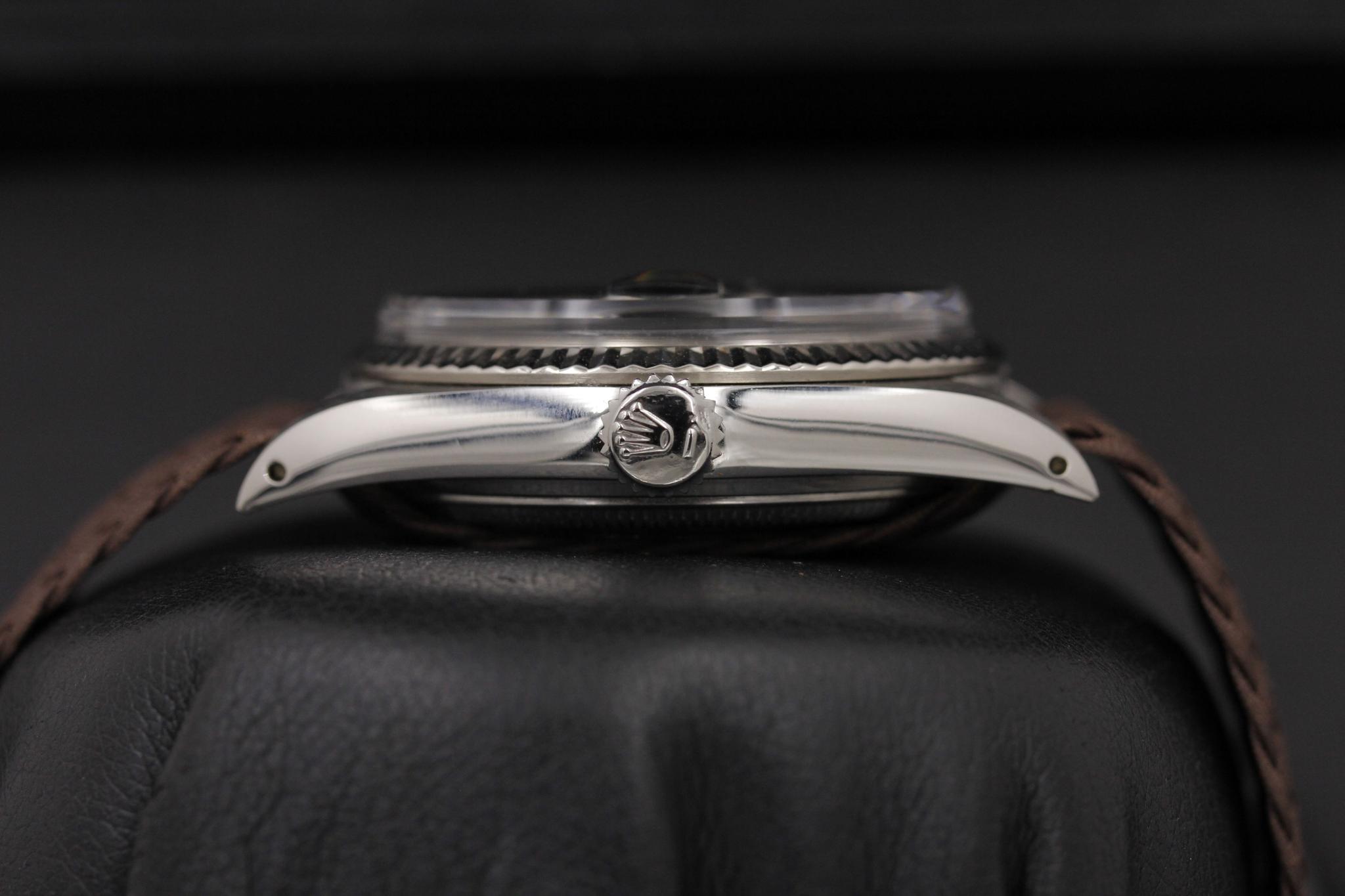 Watch Image 4