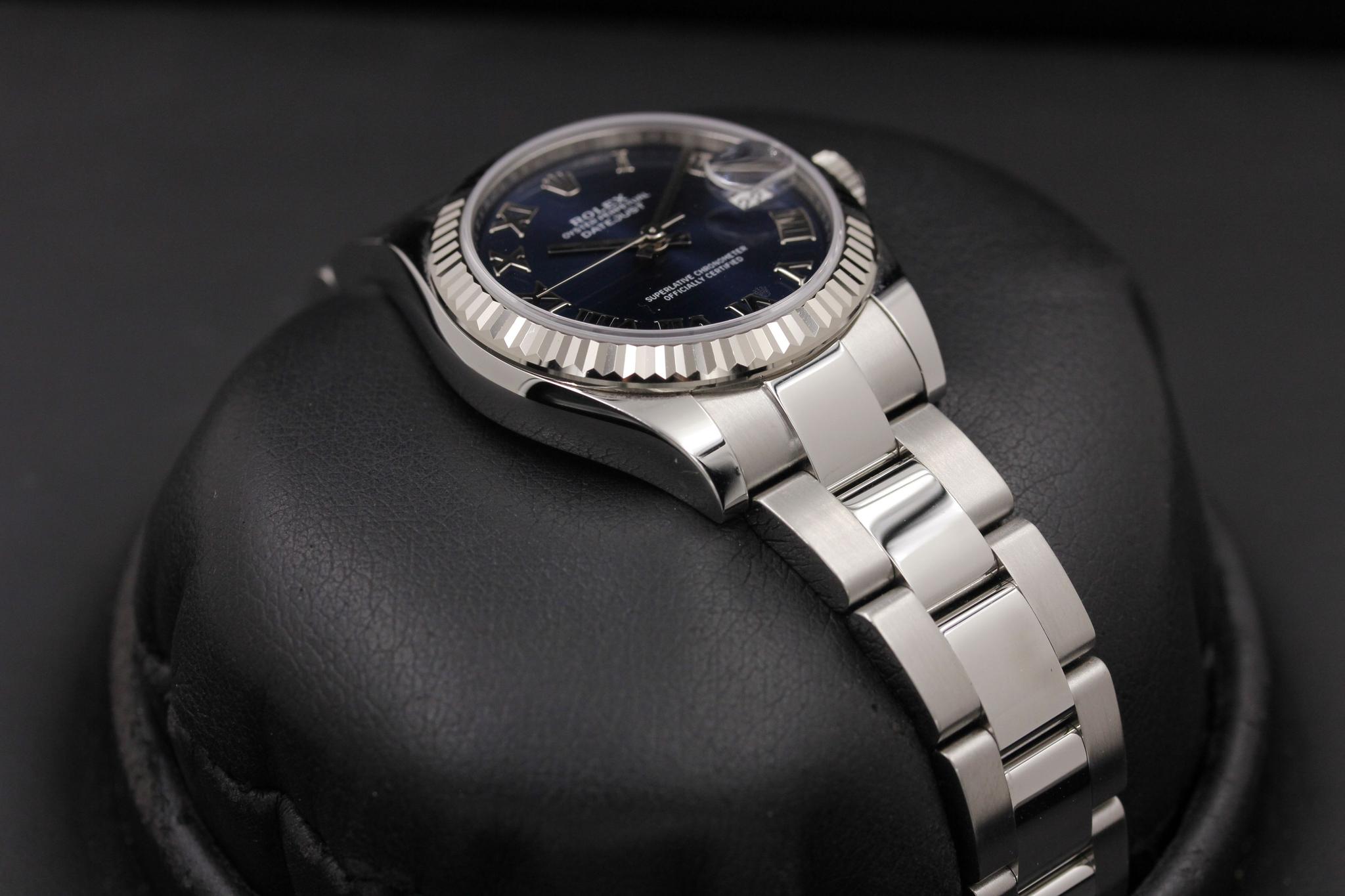 Watch Image 6