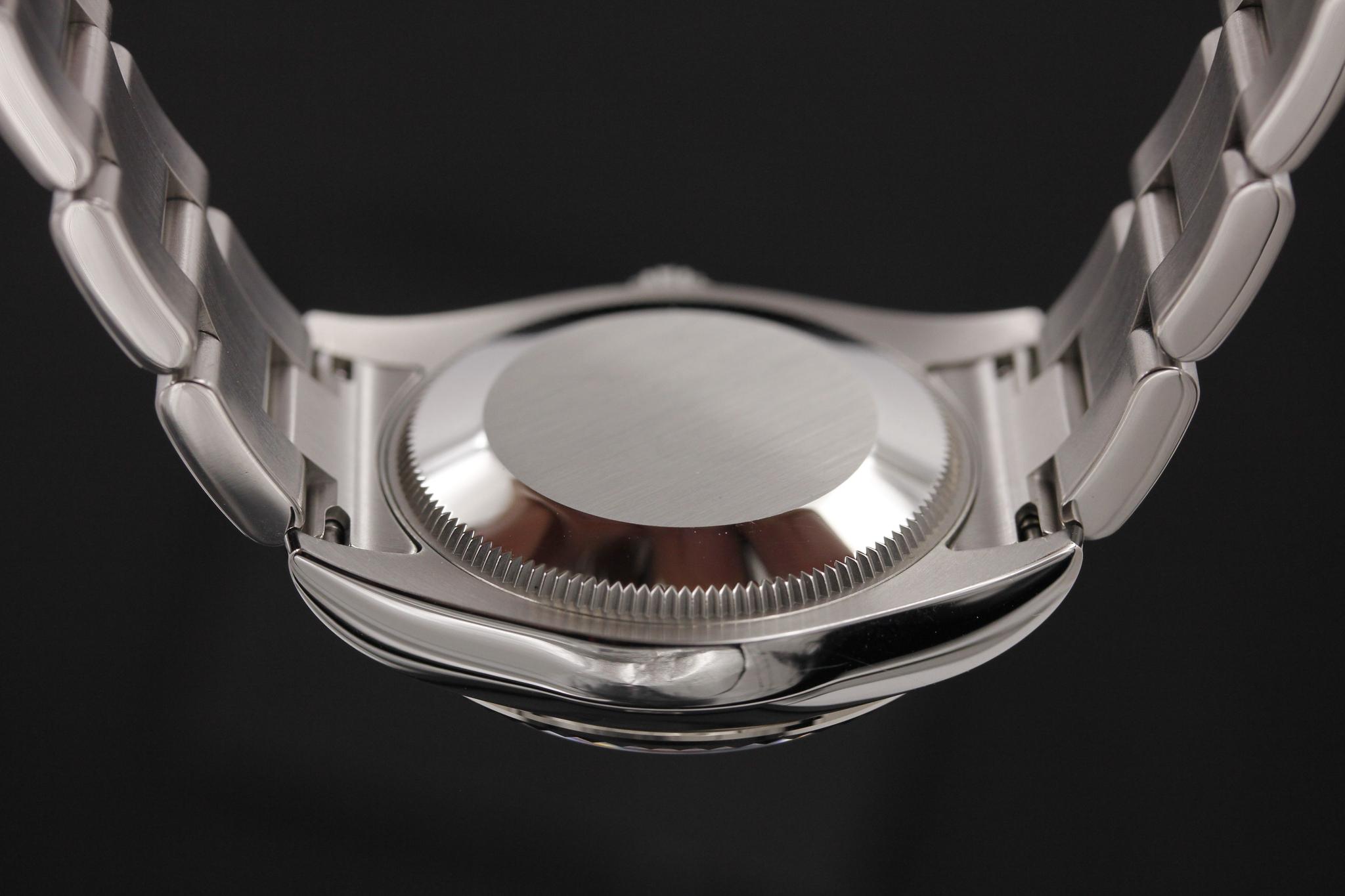 Watch Image 7