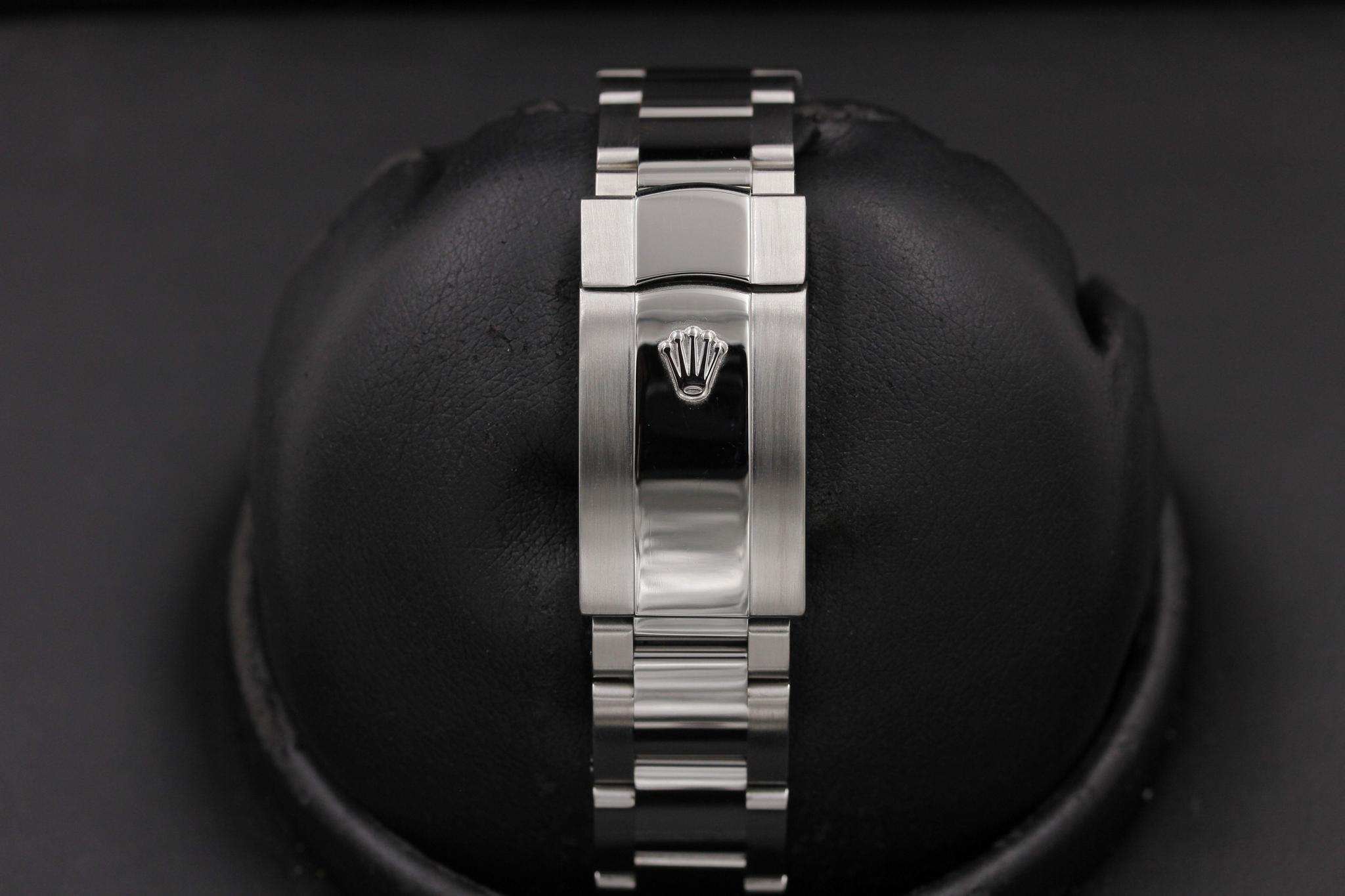 Watch Image 8