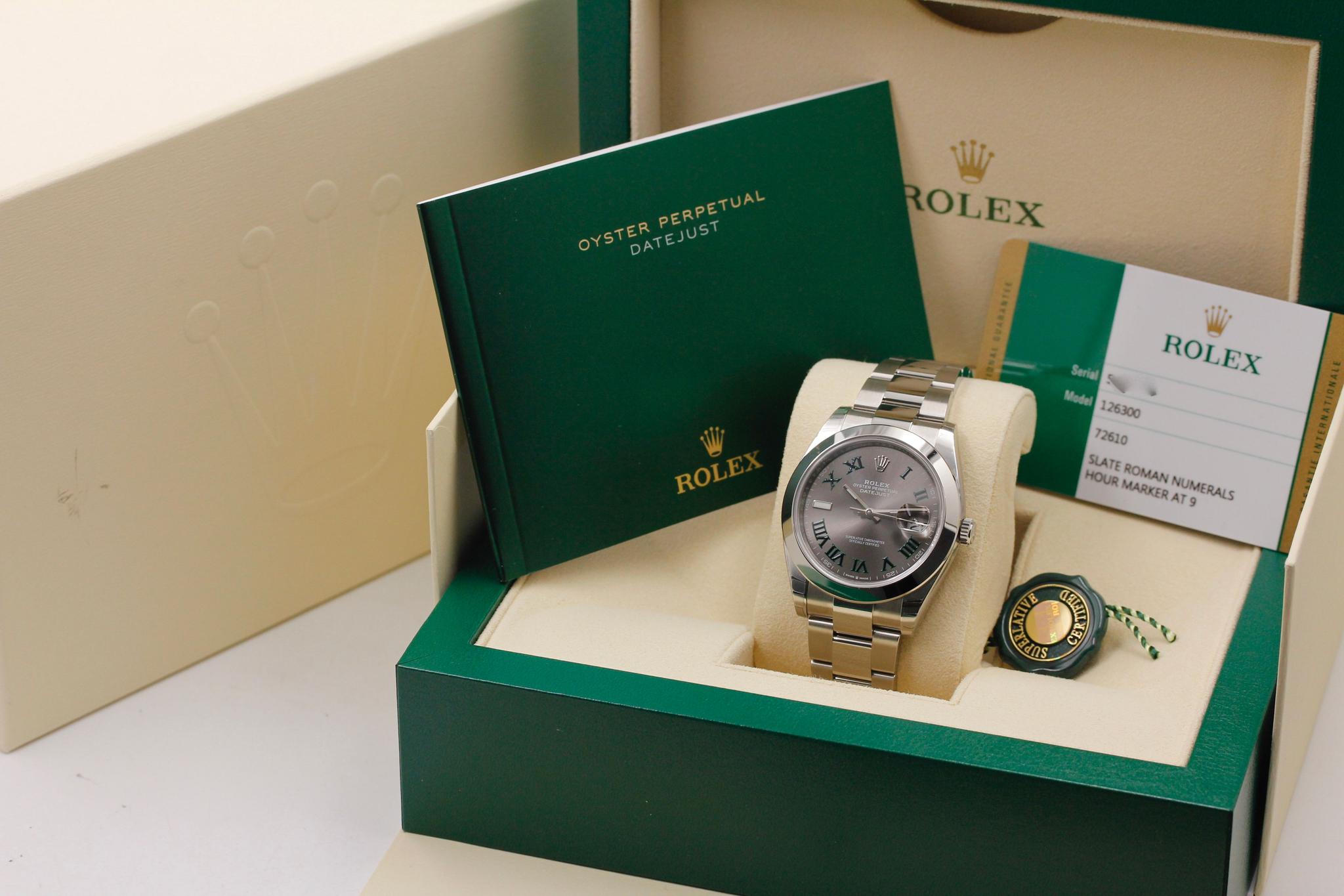 Watch Image 11