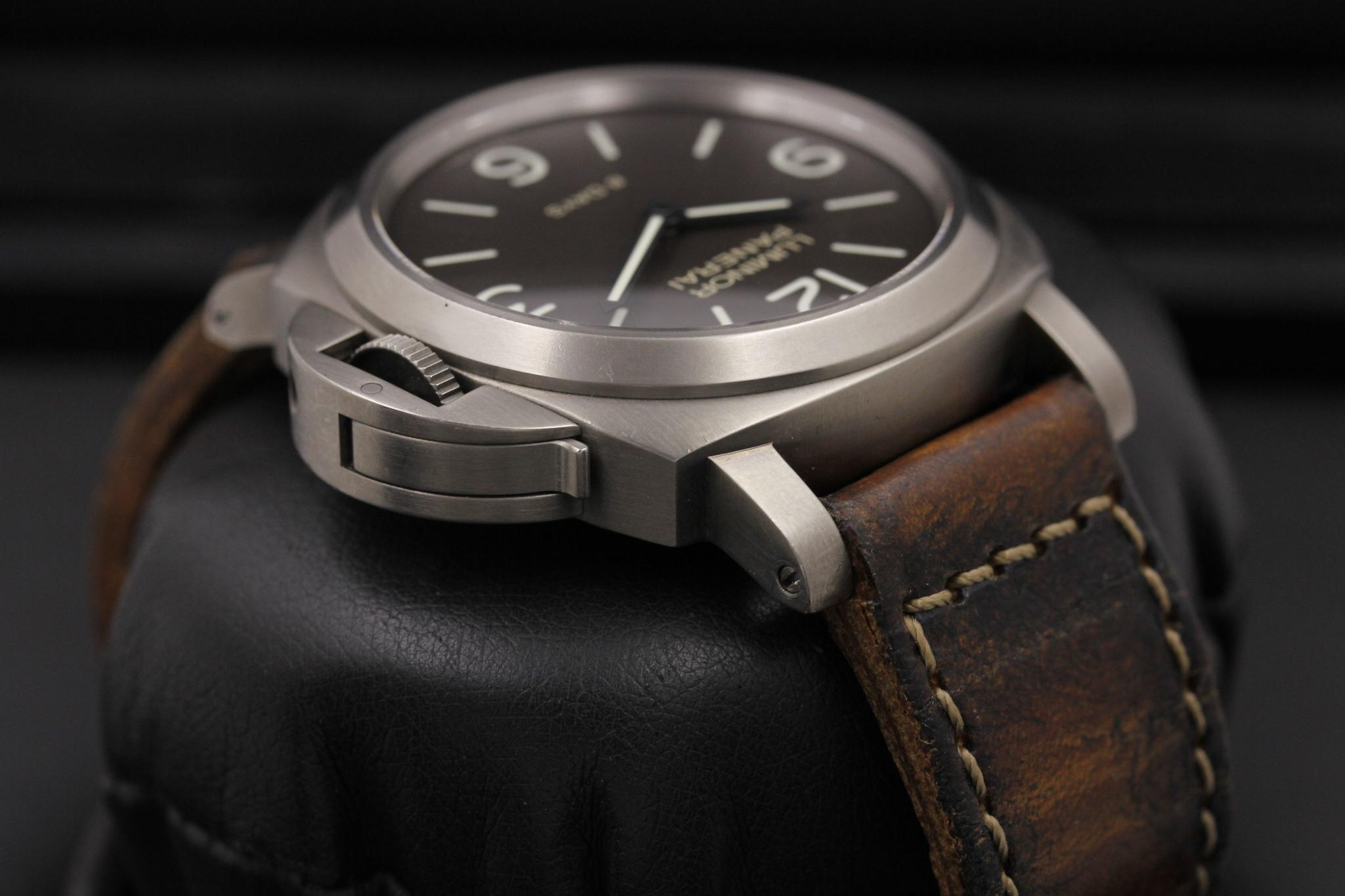 Watch Image 4