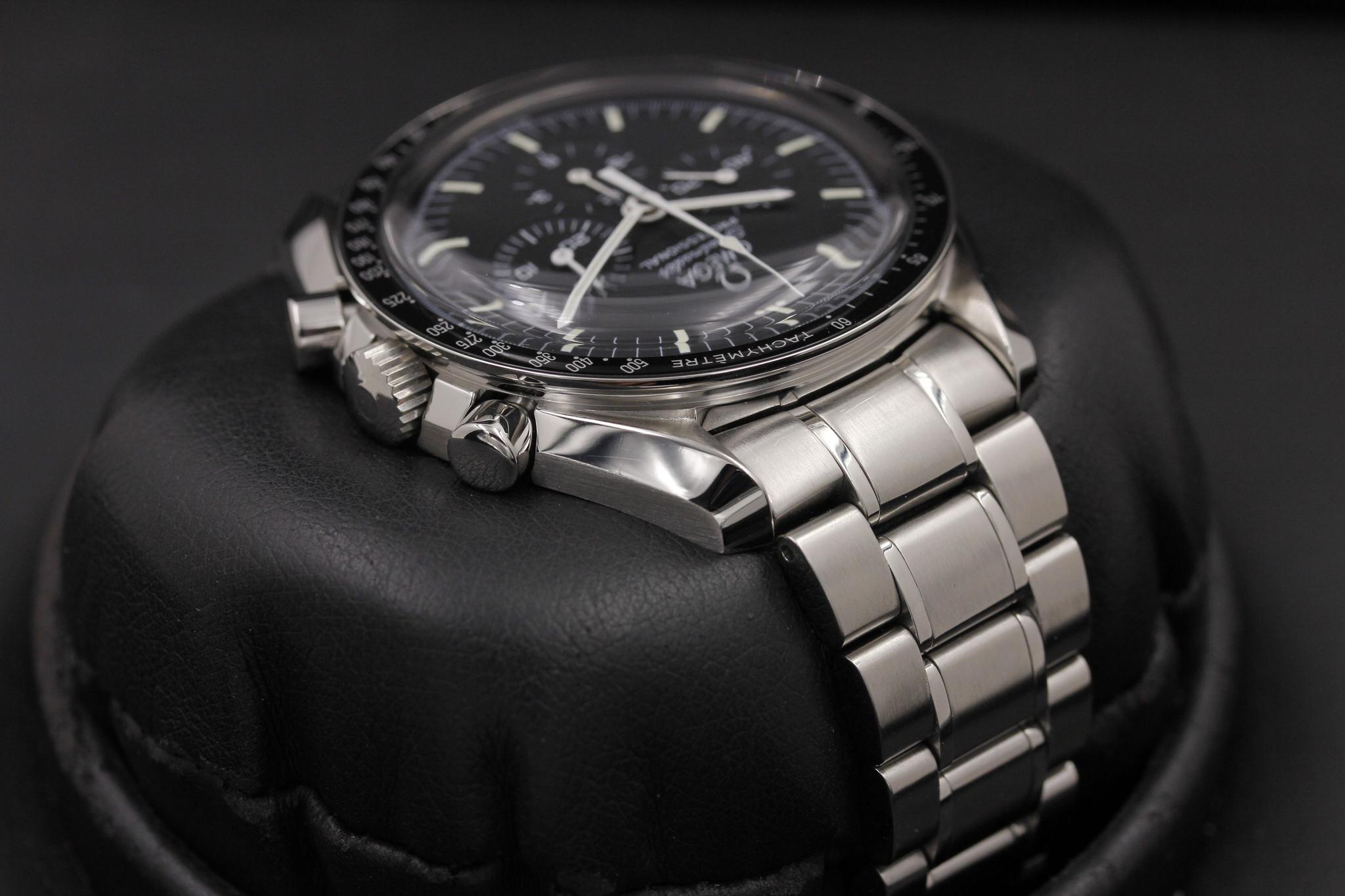 Watch Image 4