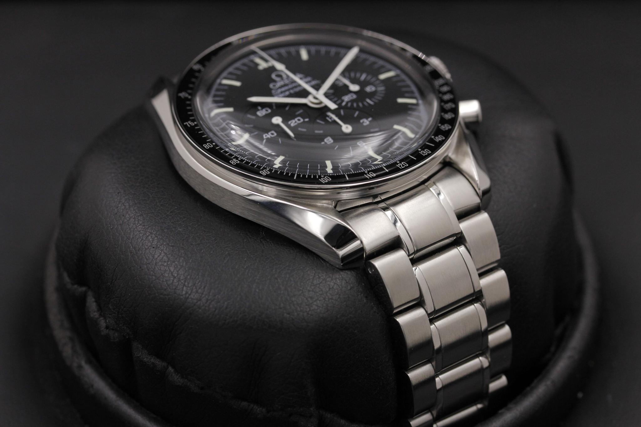 Watch Image 6