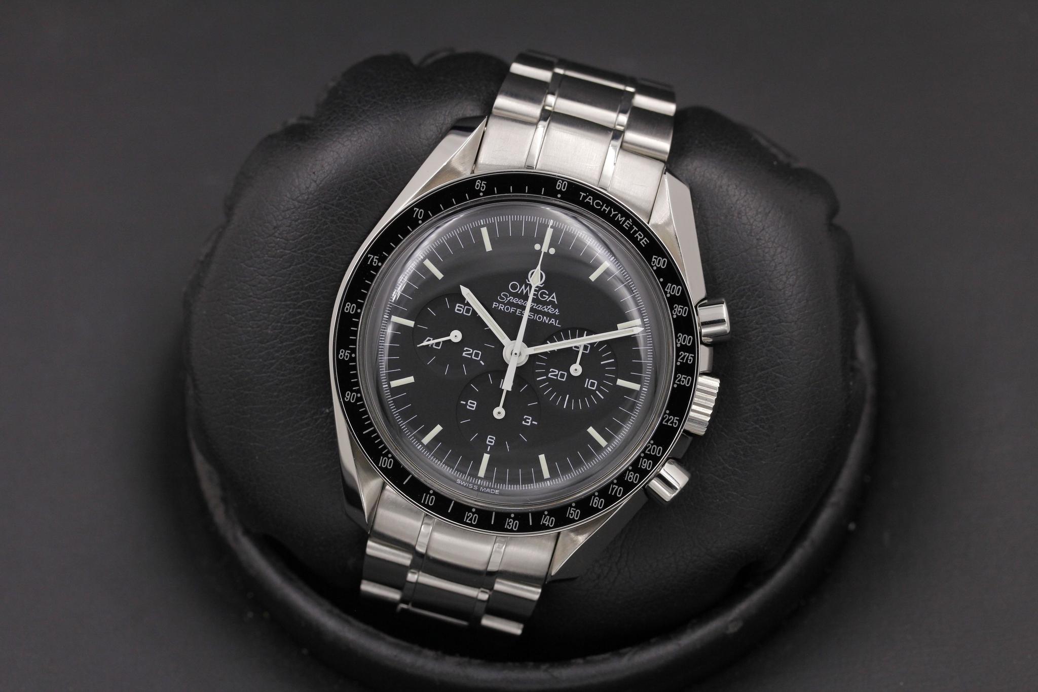 Watch Image 10