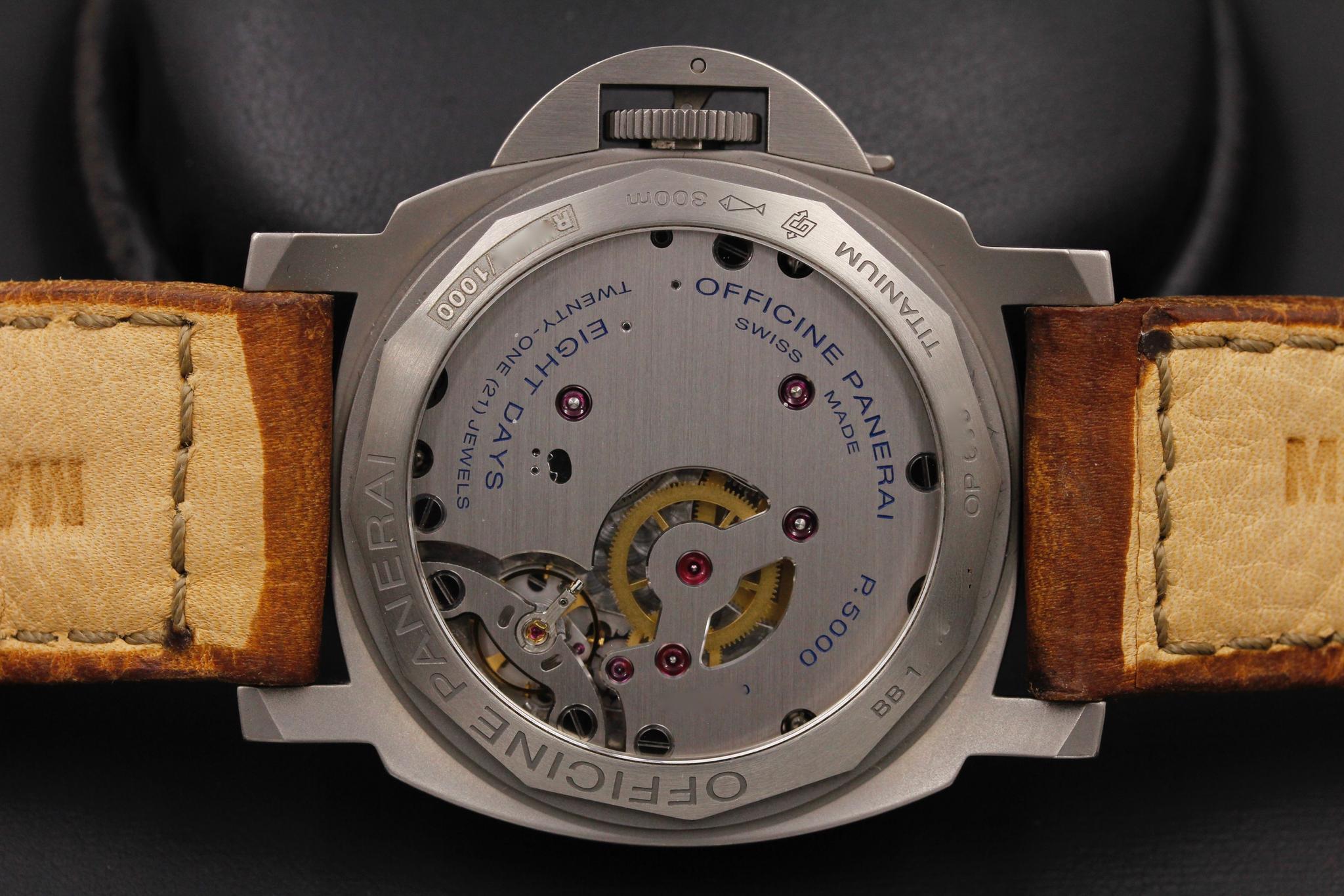 Watch Image 10