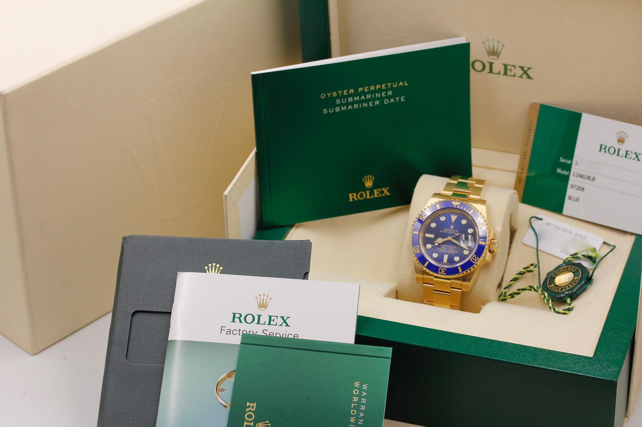 Watch Image 11