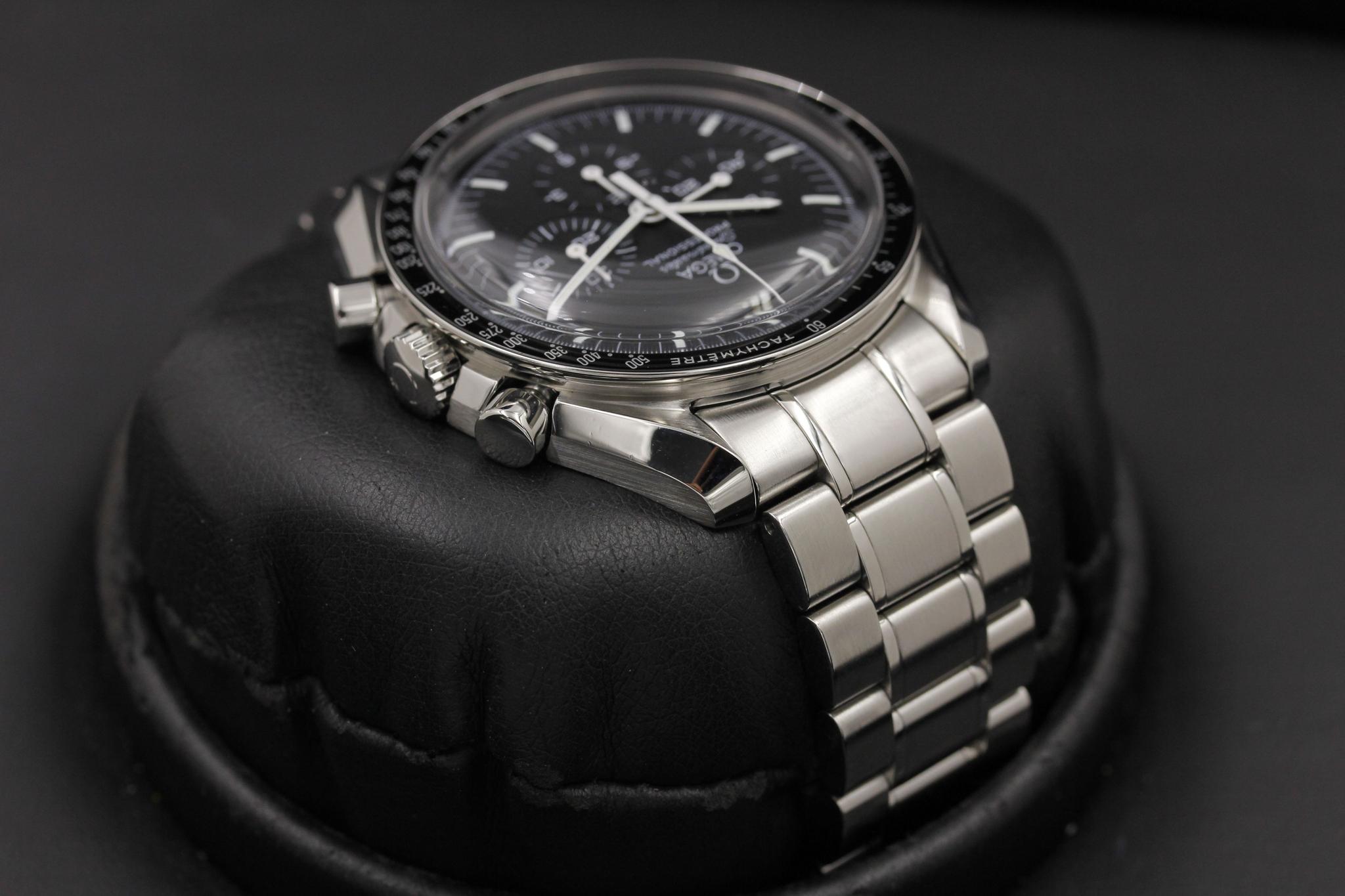 Watch Image 4