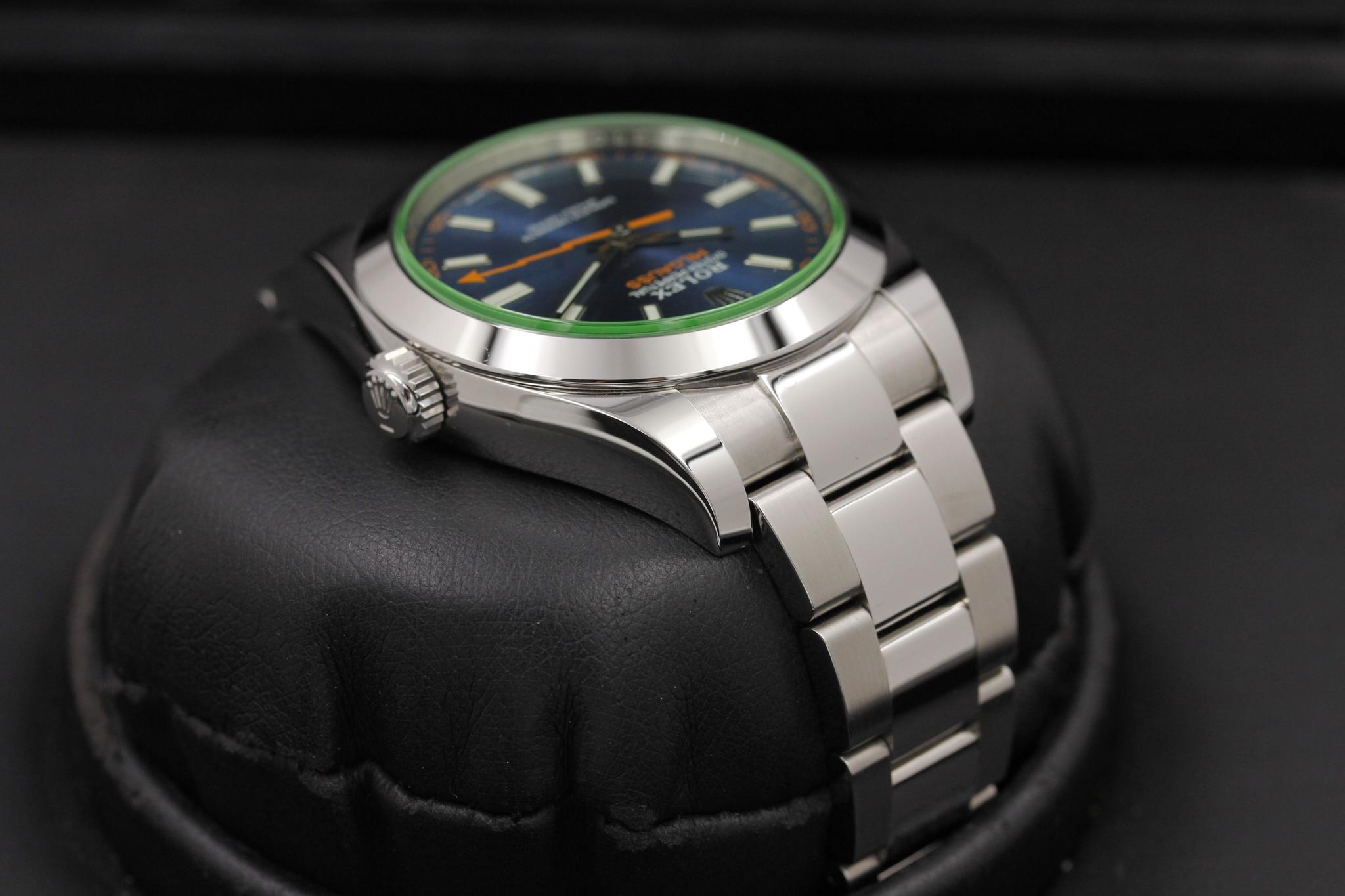 Watch Image 4